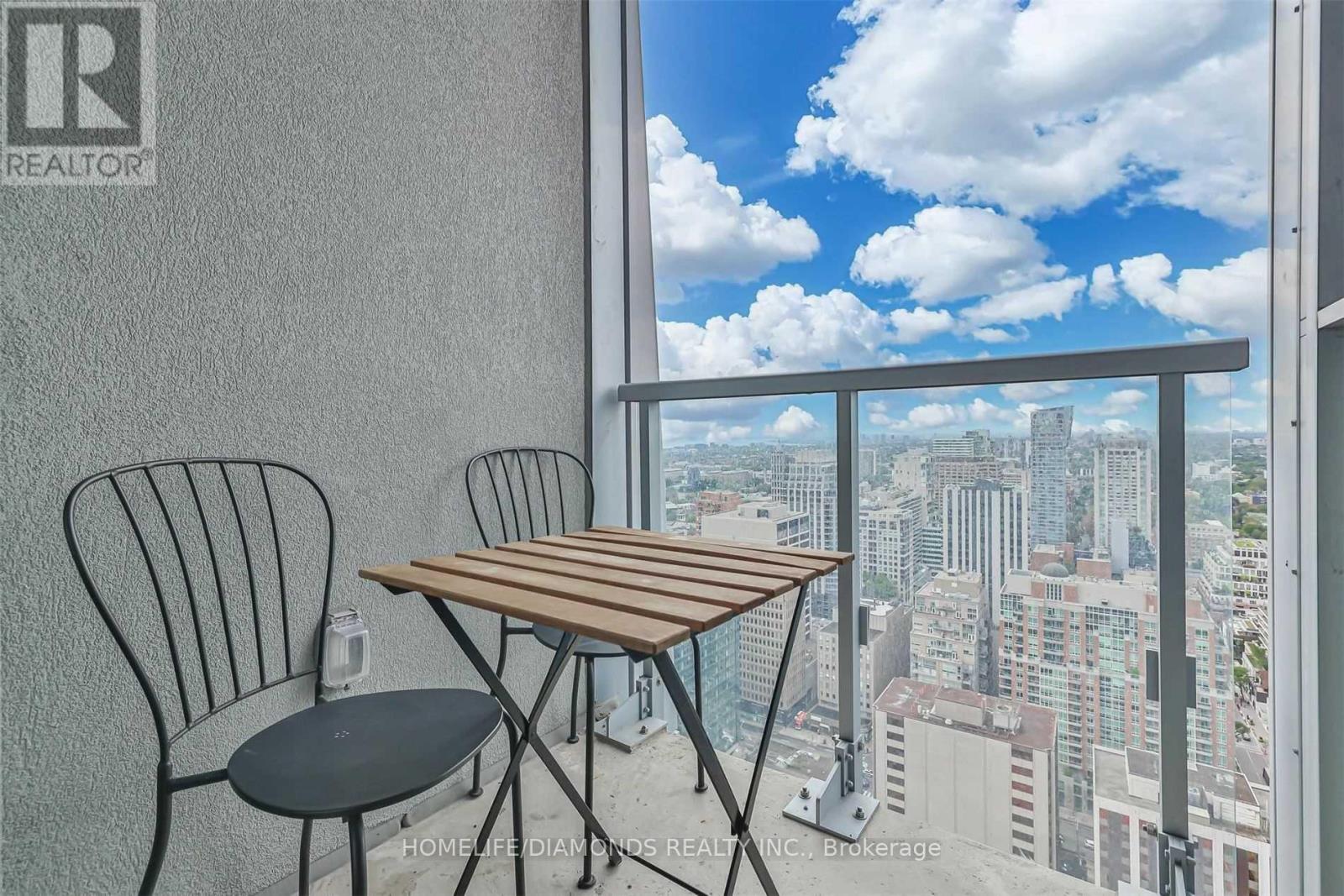 #3302 1 YORKVILLE AVENUE - 18