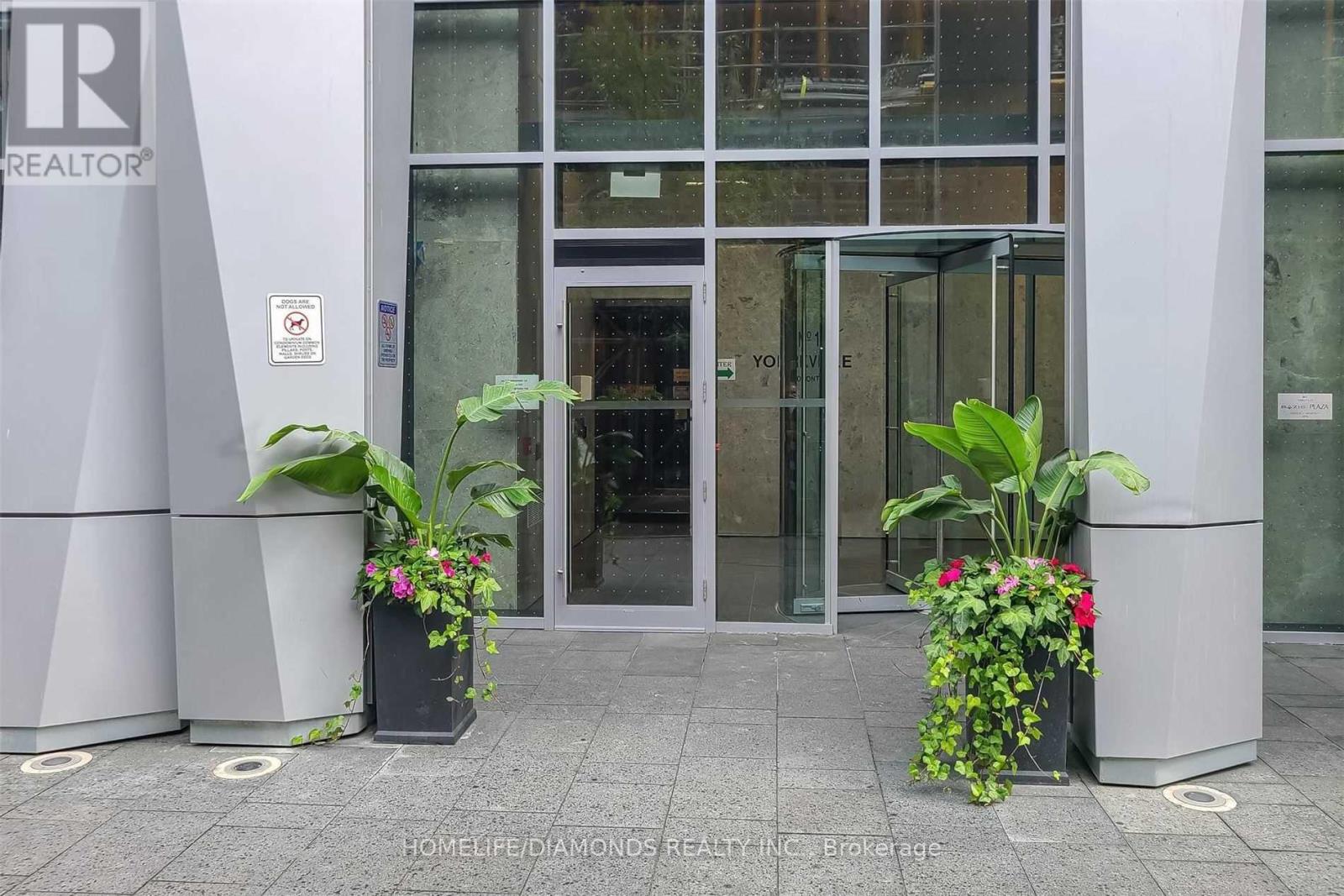 #3302 1 YORKVILLE AVENUE - 3