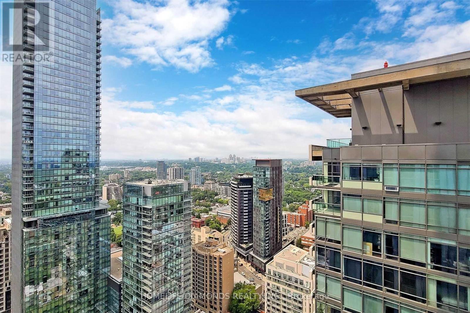 #3302 1 YORKVILLE AVENUE - 5
