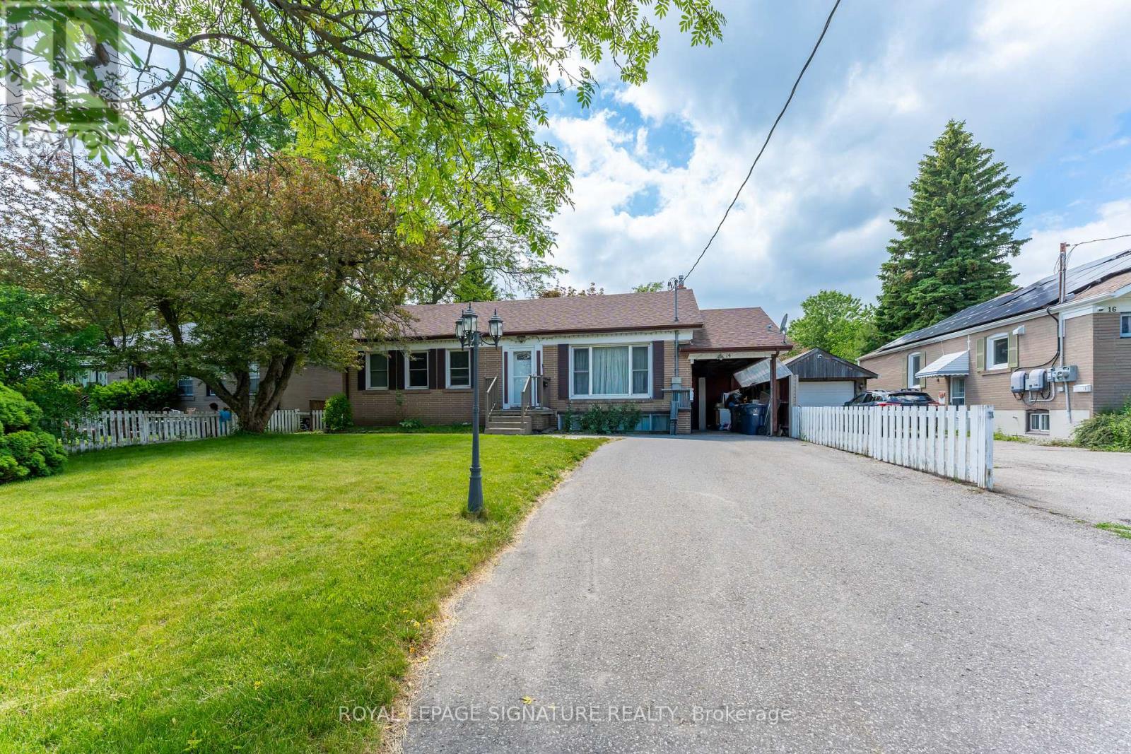 Listing photo of LOWER - 14 LAWNDALE ROAD
