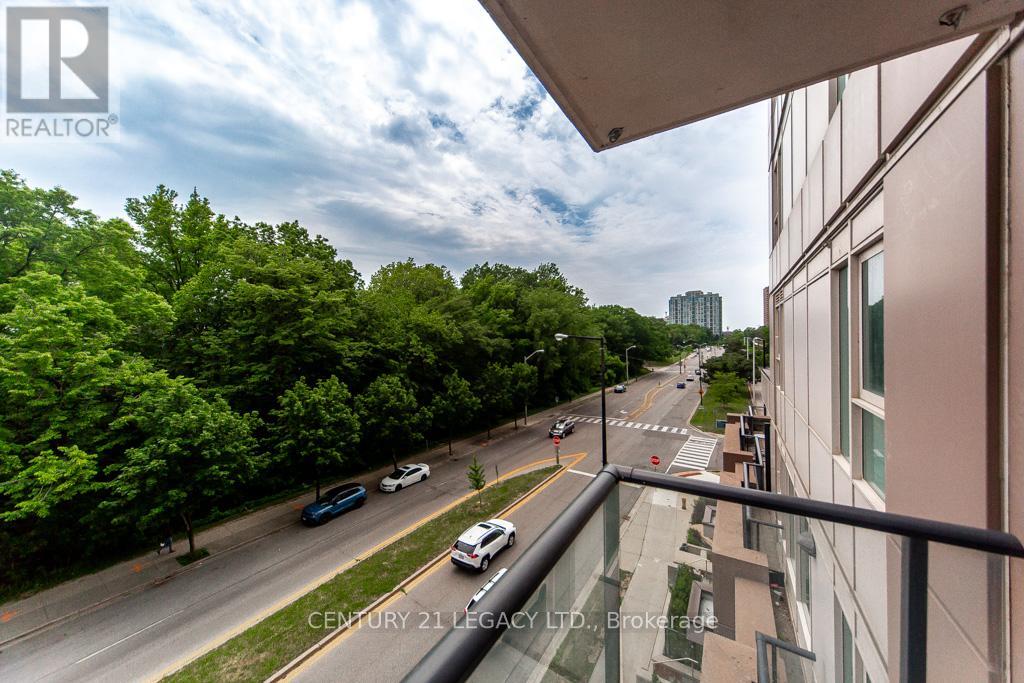 #507 190 BOROUGH DRIVE - 37