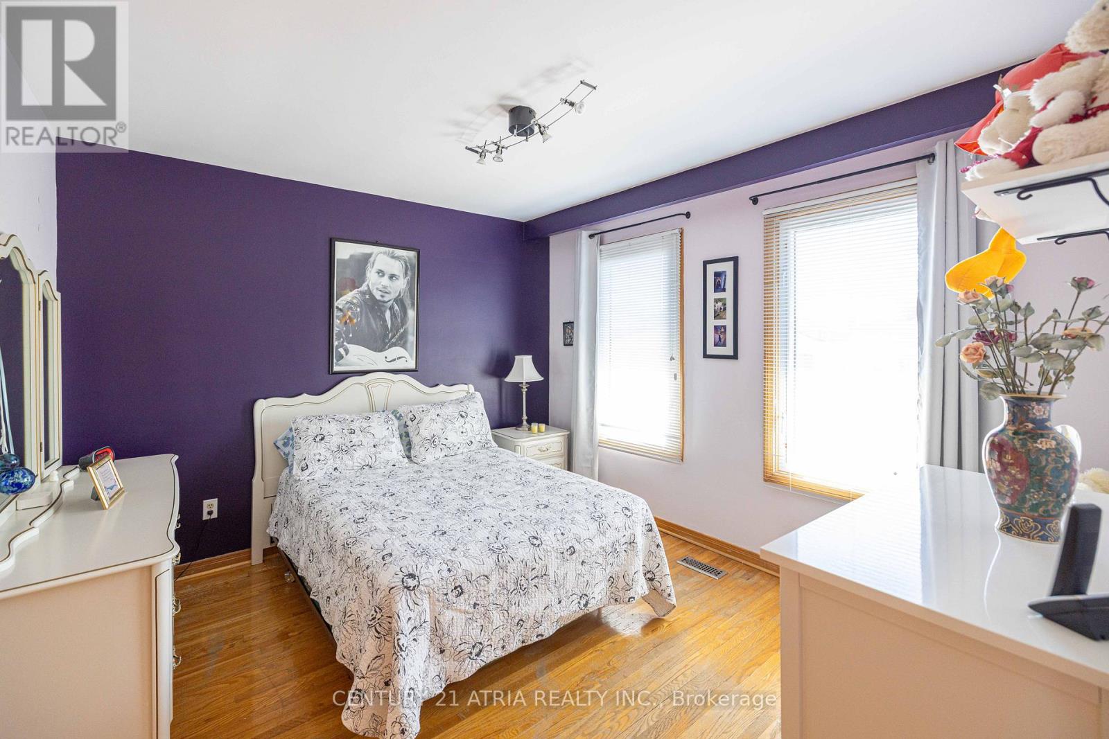 33 MORBANK DRIVE - 20