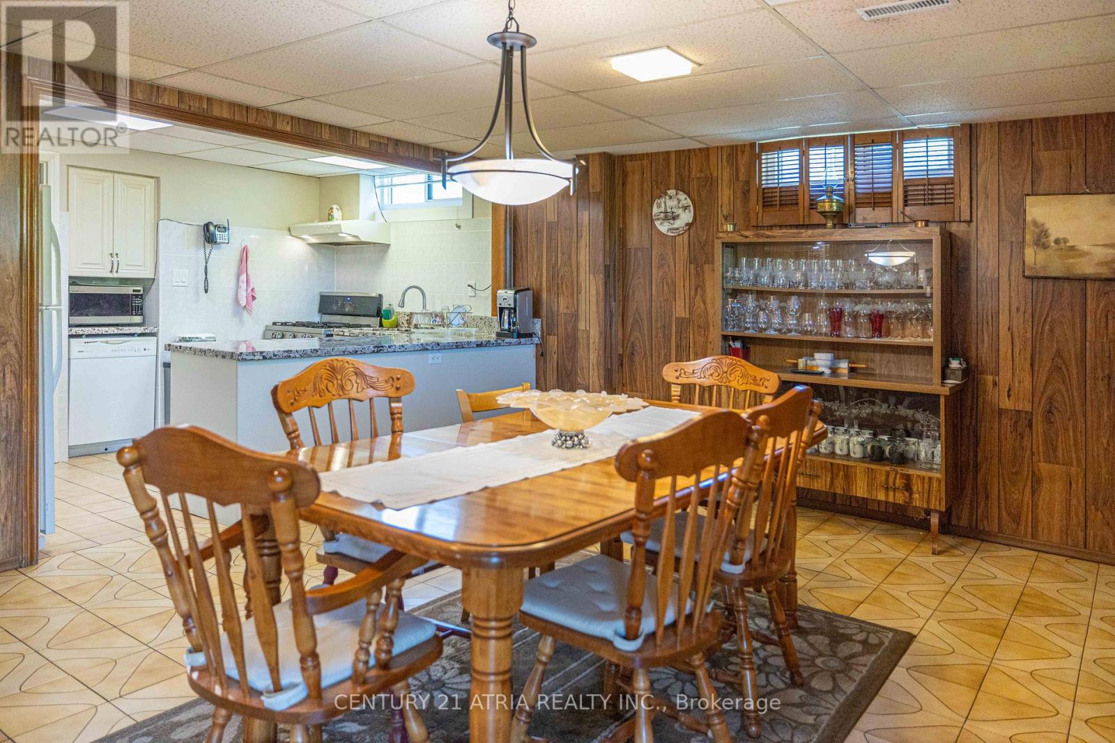 33 MORBANK DRIVE - 33