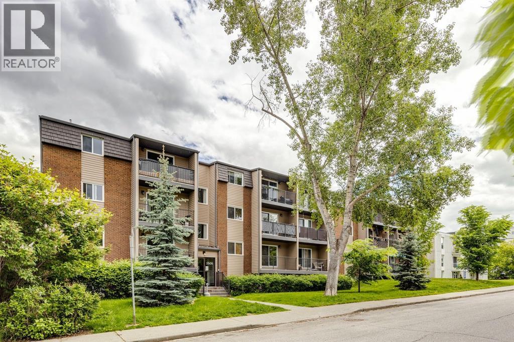 #301 2508 17 Street SW - 1
