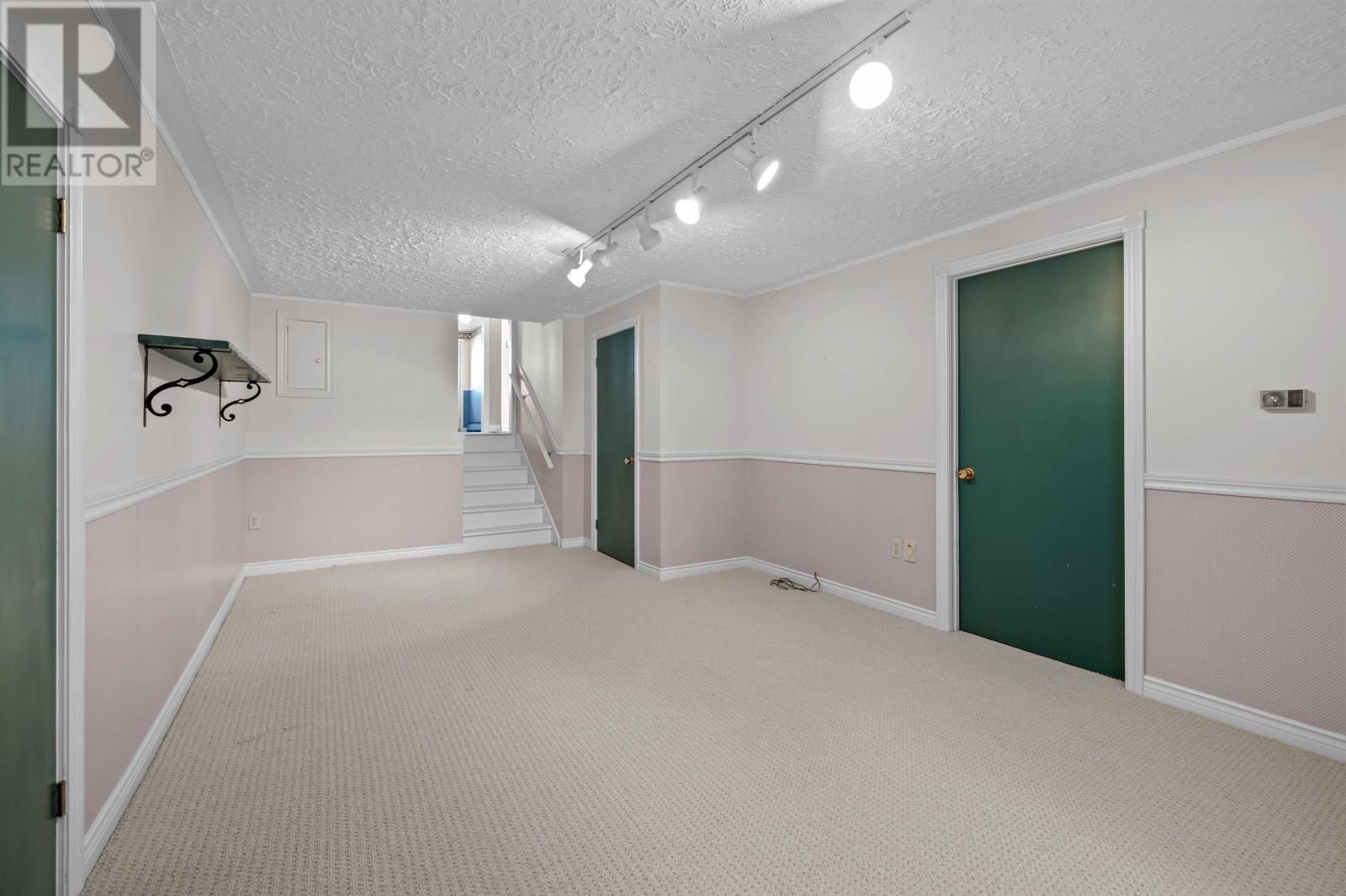 16 Montgomery Drive - 34