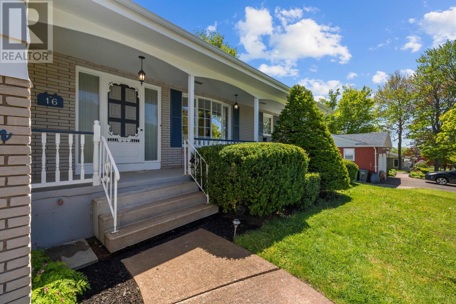 16 Montgomery Drive - 41