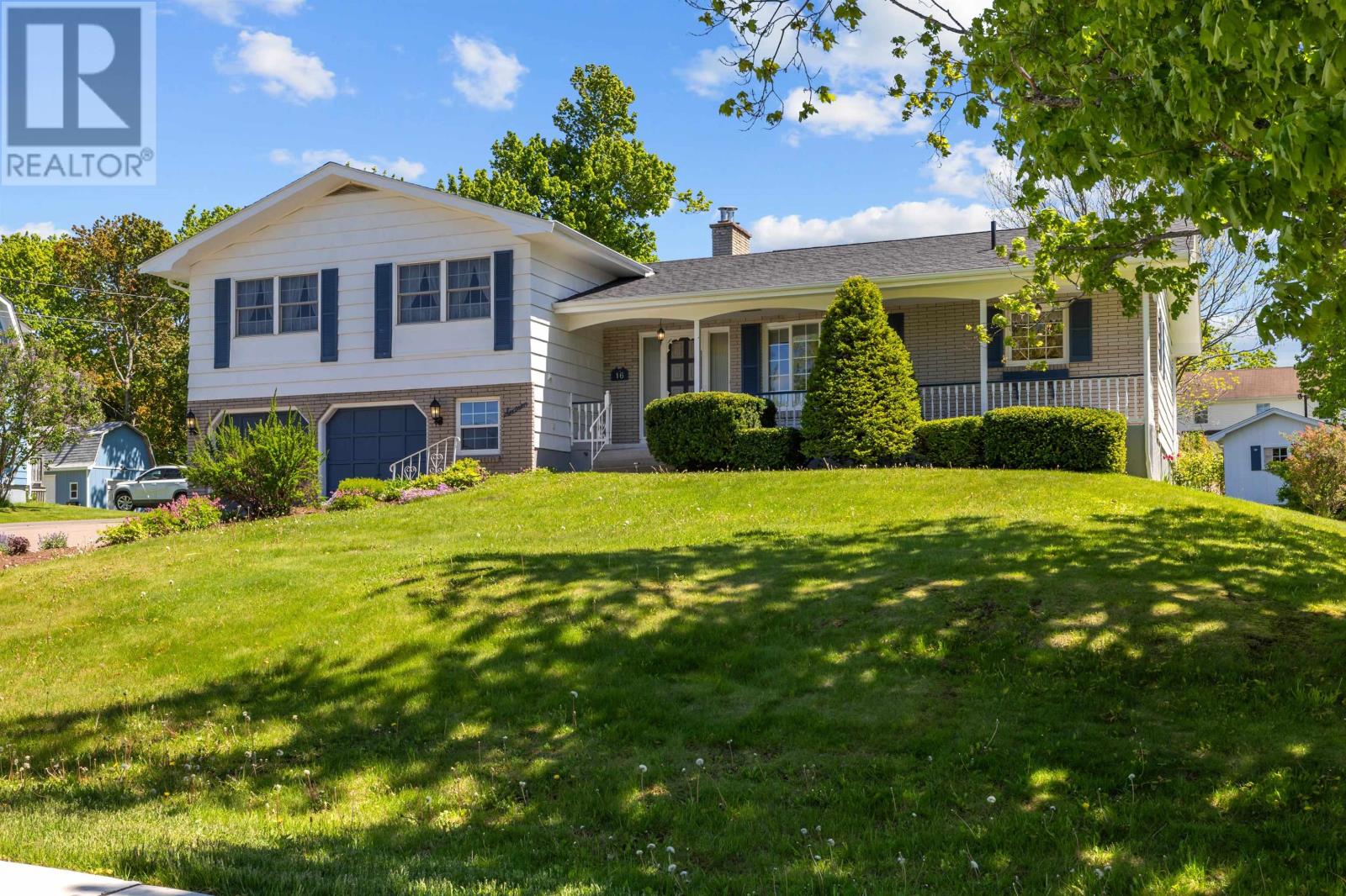 16 Montgomery Drive - 42