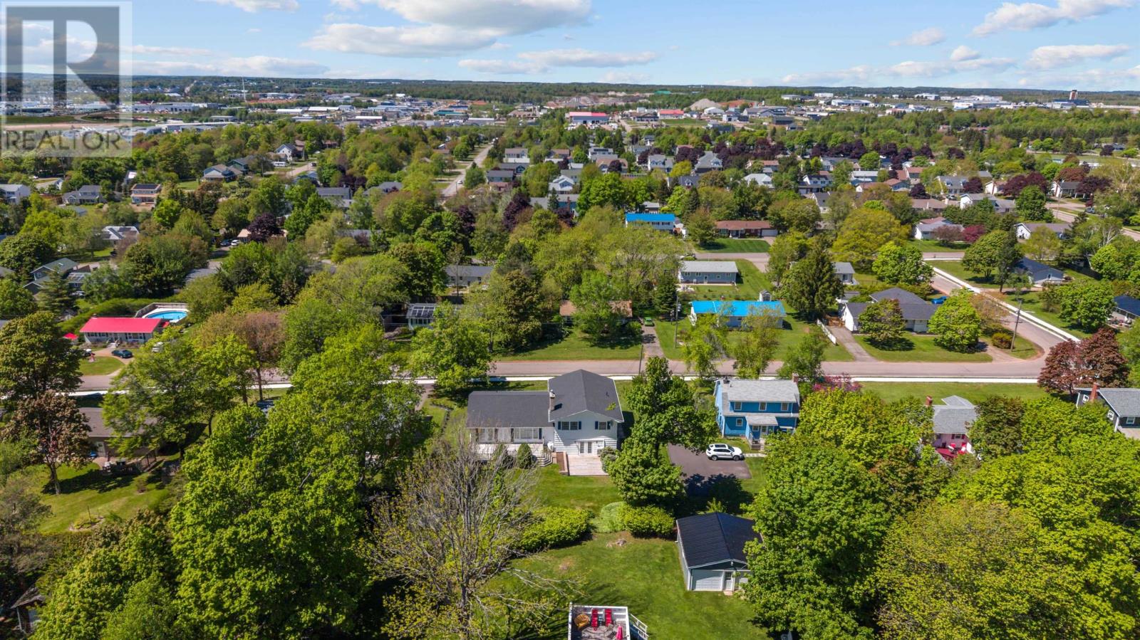 16 Montgomery Drive - 44