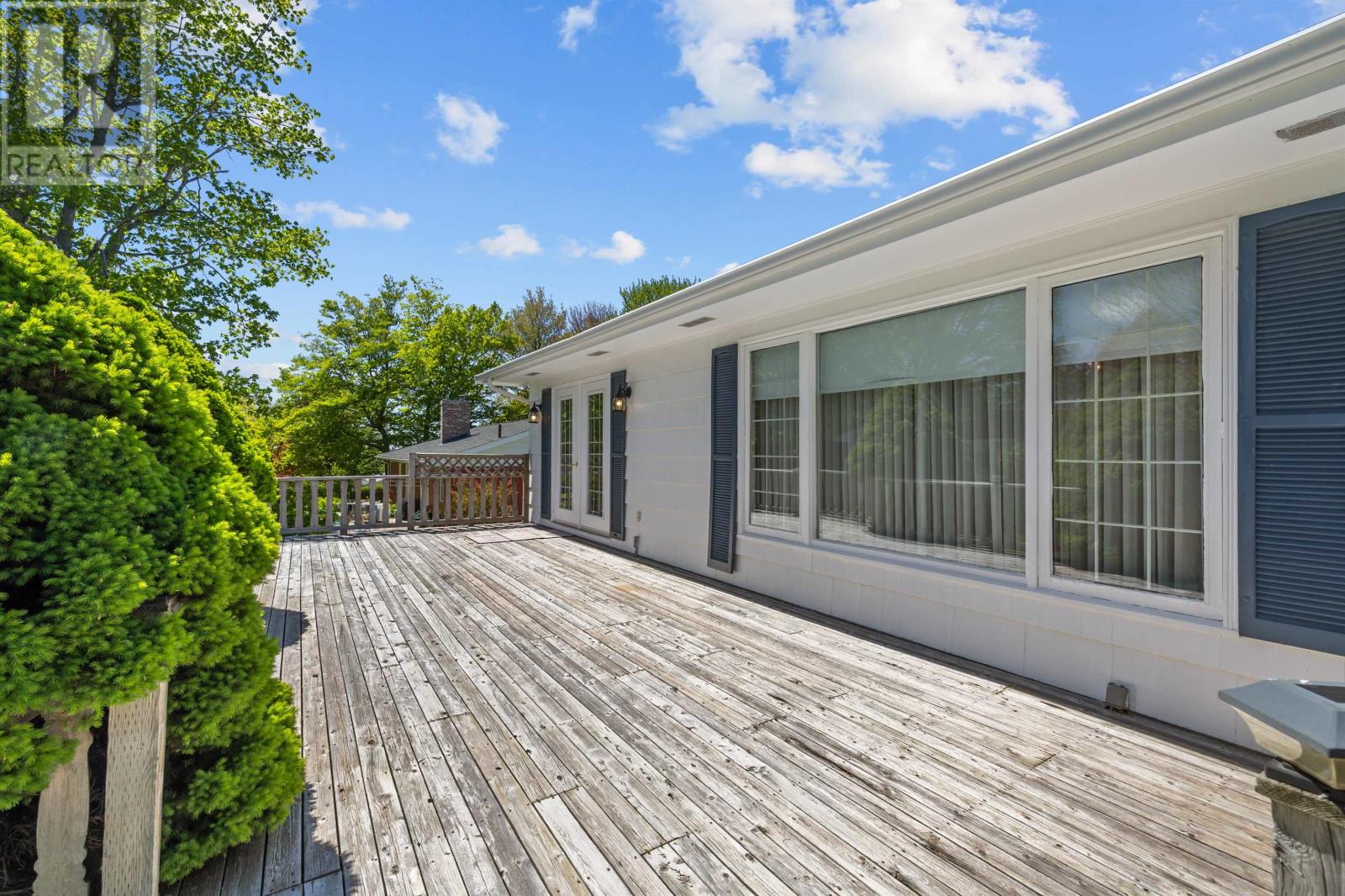 16 Montgomery Drive - 48