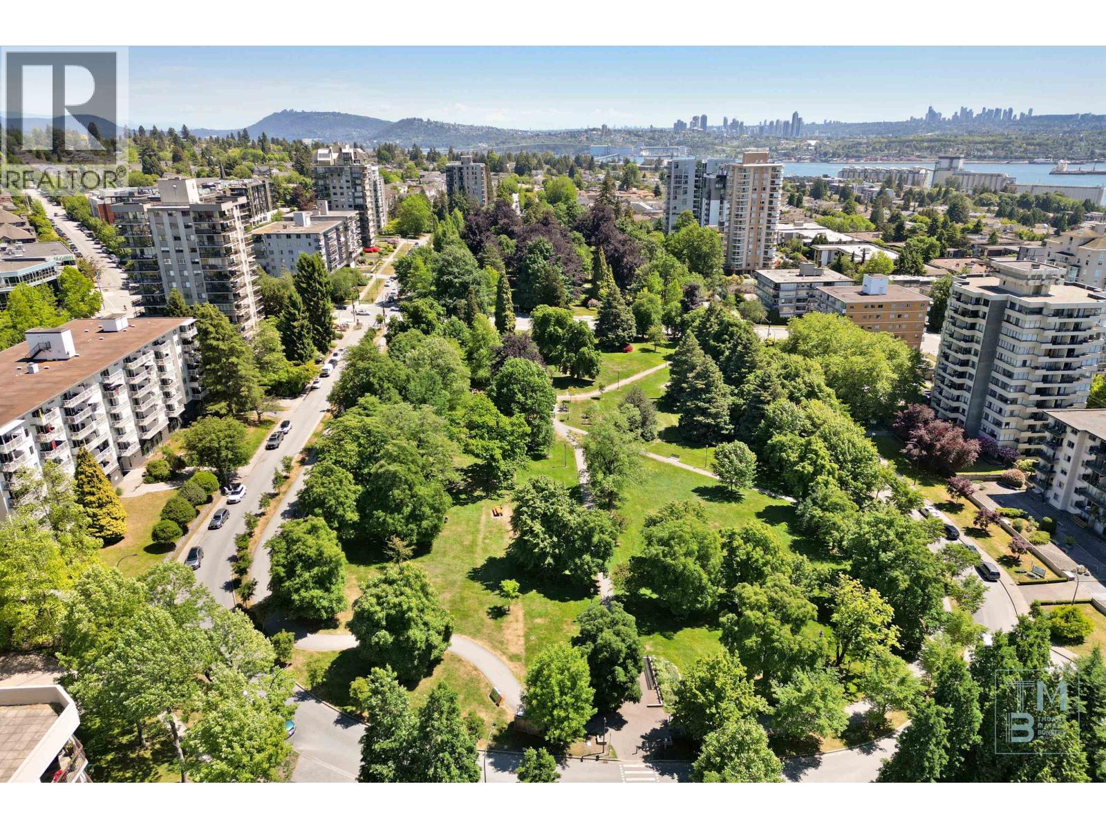 411 128 W 8TH STREET, North Vancouver