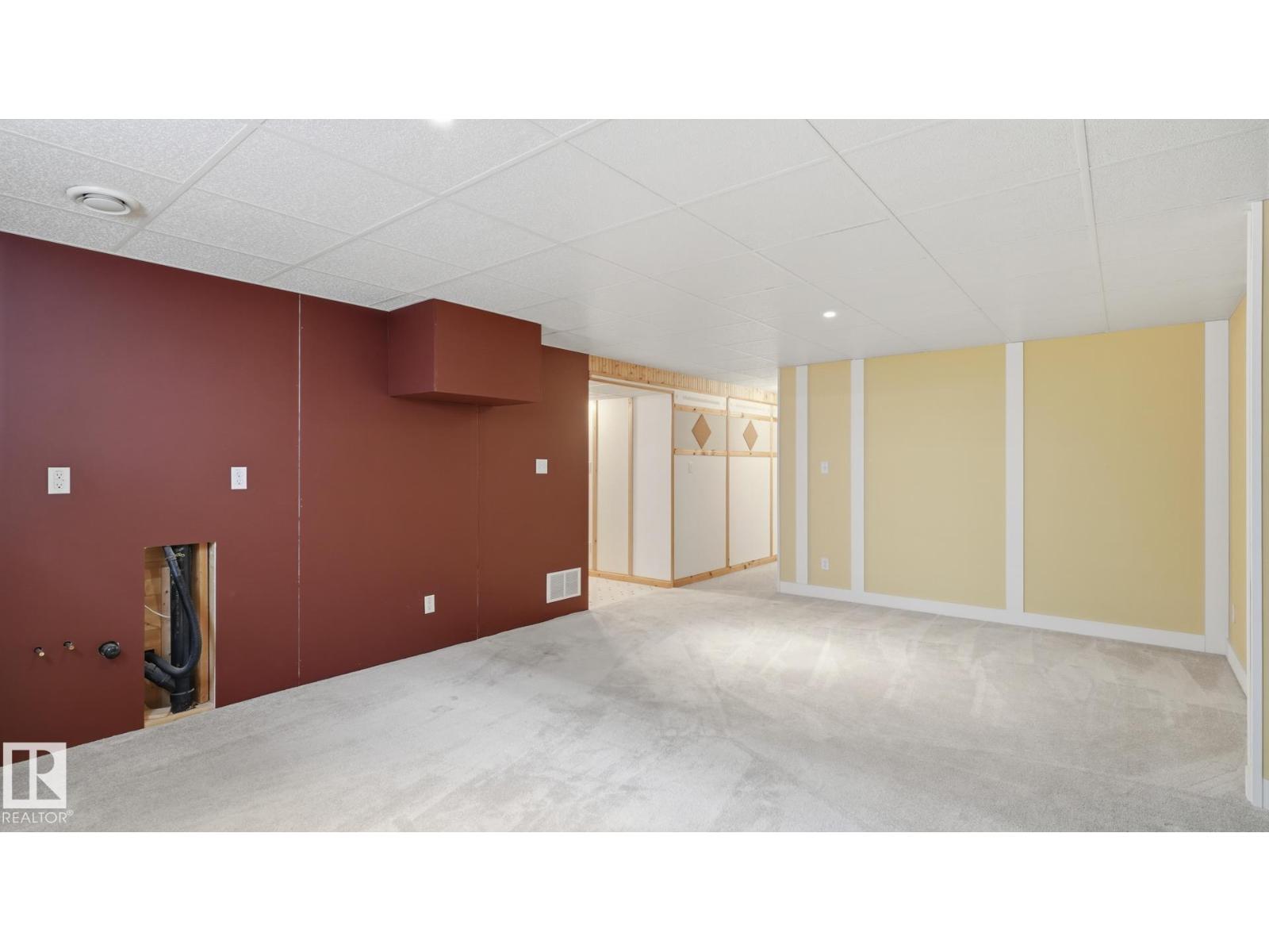 7408 40 AV NW - 25