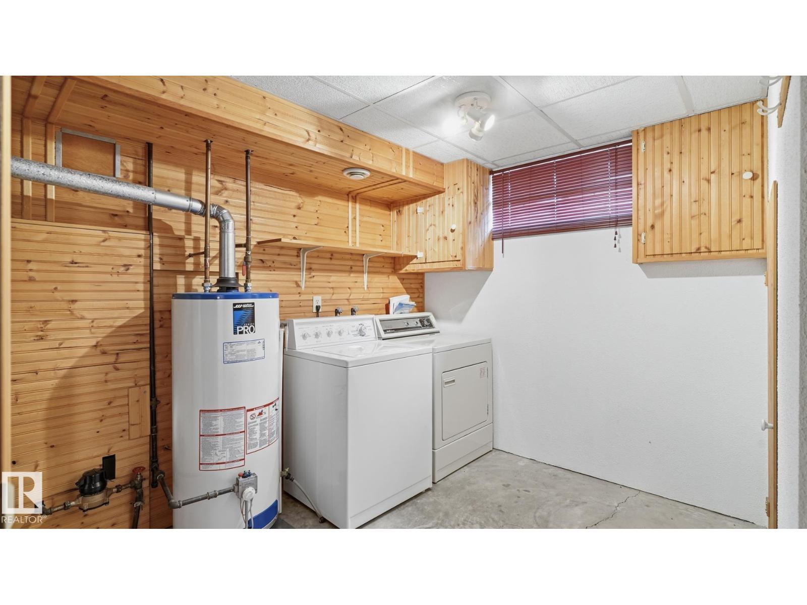 7408 40 AV NW - 33