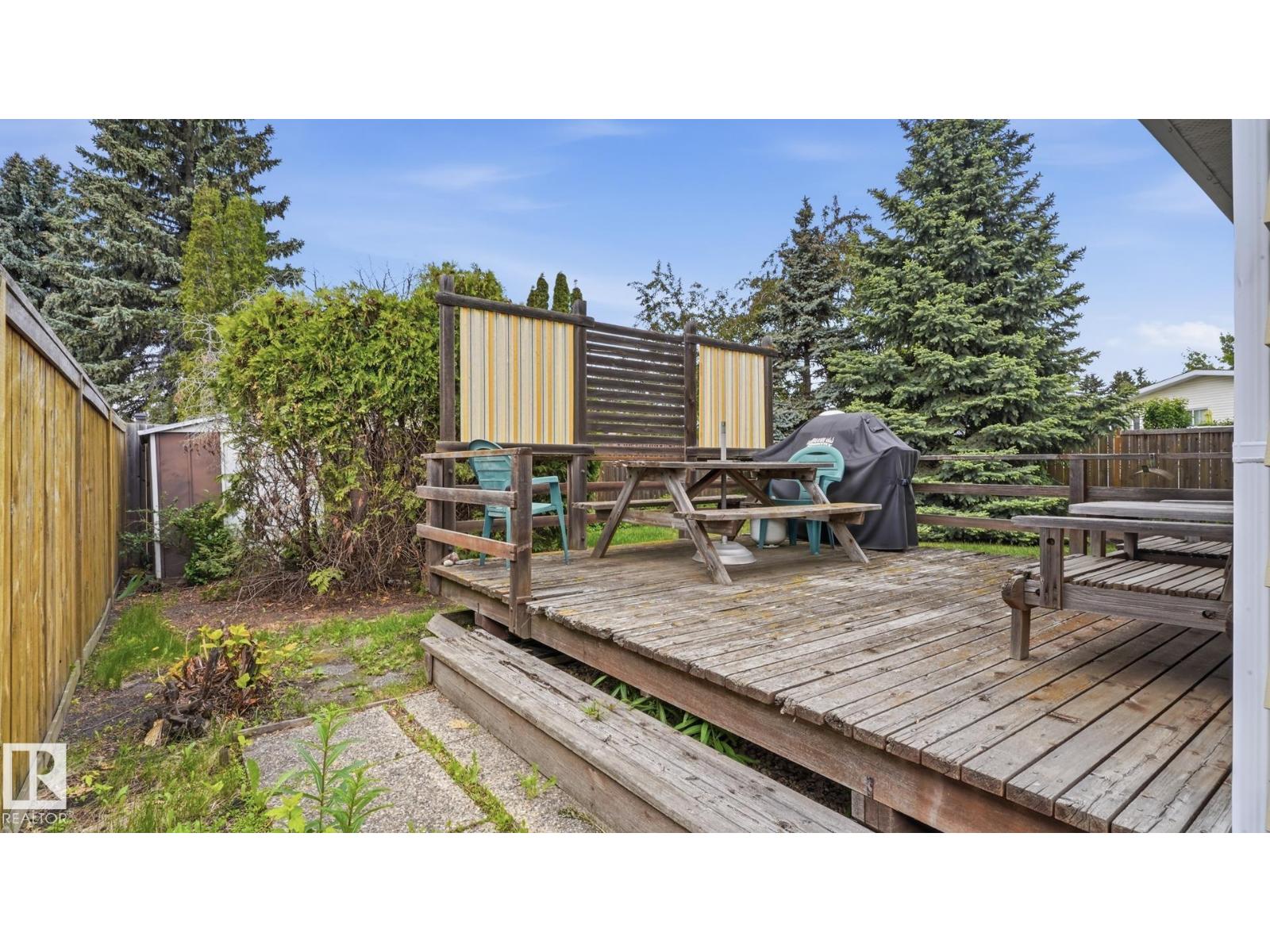 7408 40 AV NW - 36