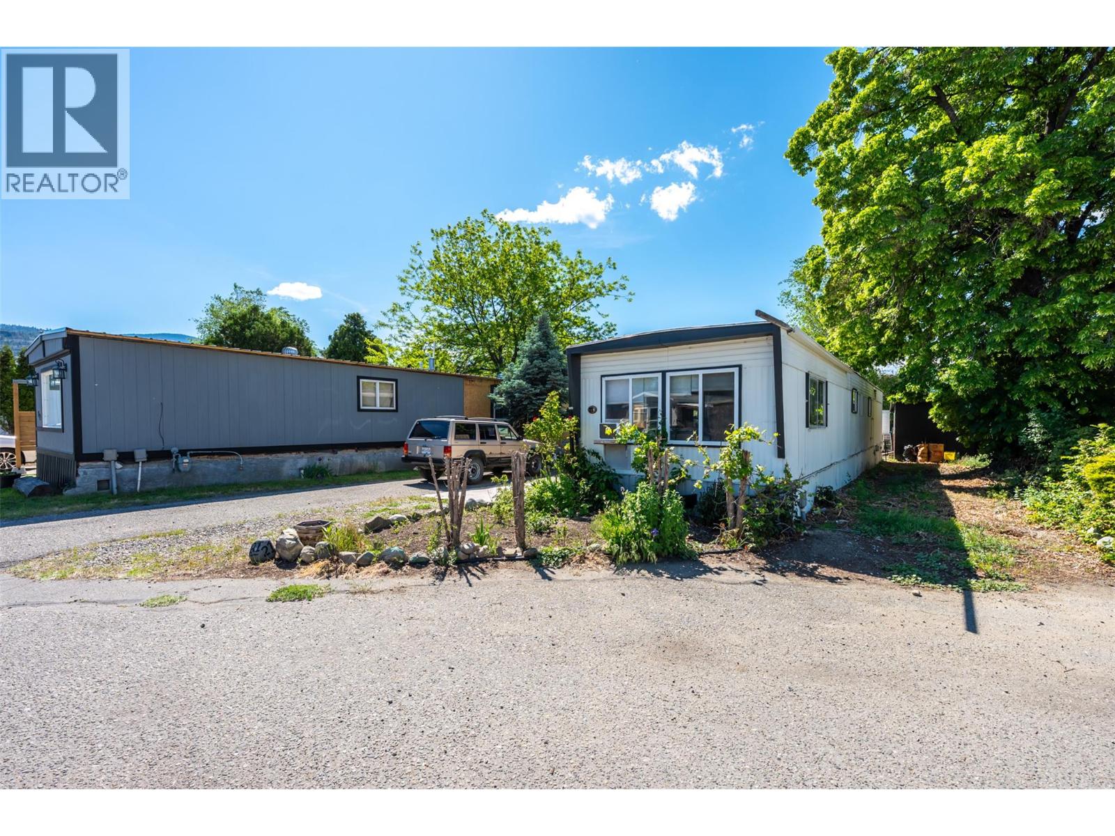 #21 3999 Skaha Lake Road - 3