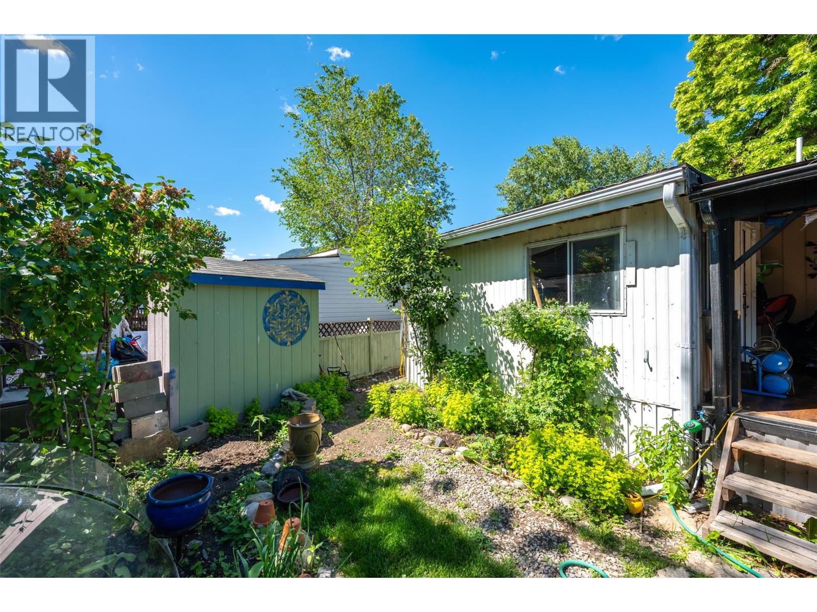 #21 3999 Skaha Lake Road - 34