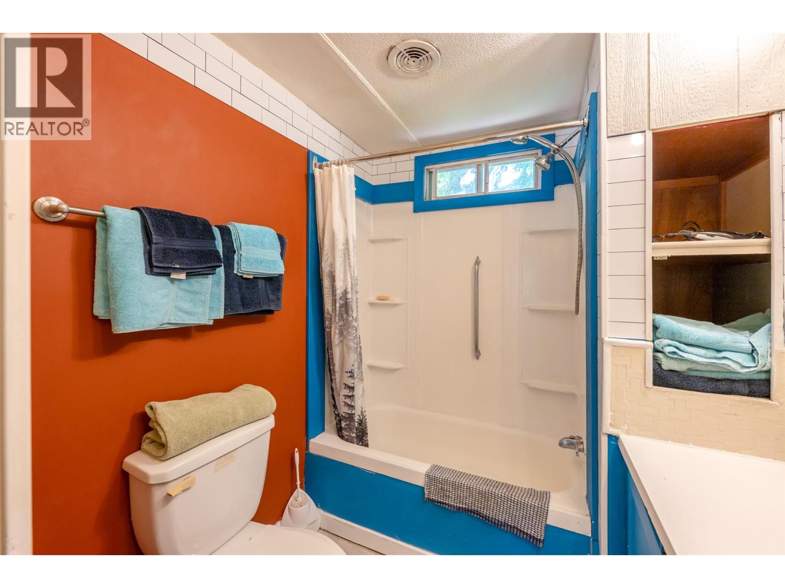 #21 3999 Skaha Lake Road - 22