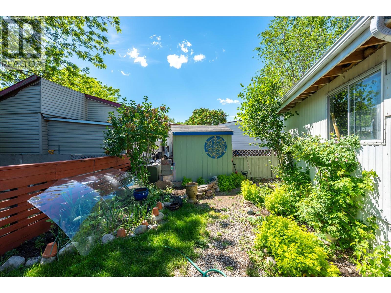#21 3999 Skaha Lake Road - 33