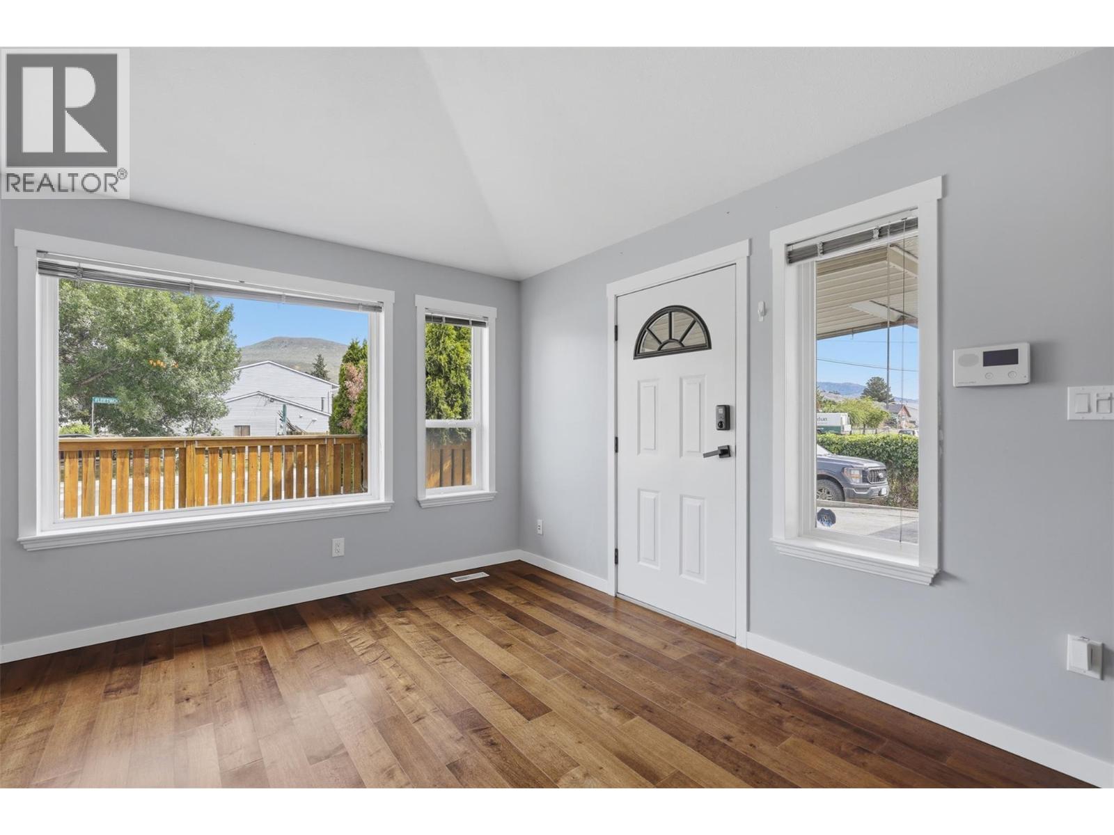 1897 Fleetwood Avenue - 6