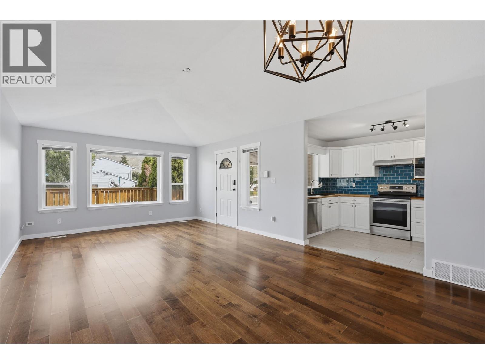 1897 Fleetwood Avenue - 9