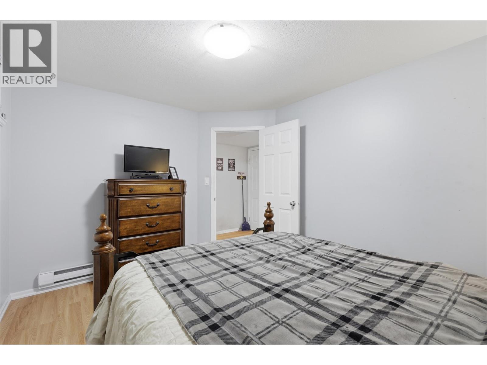 1897 Fleetwood Avenue - 43