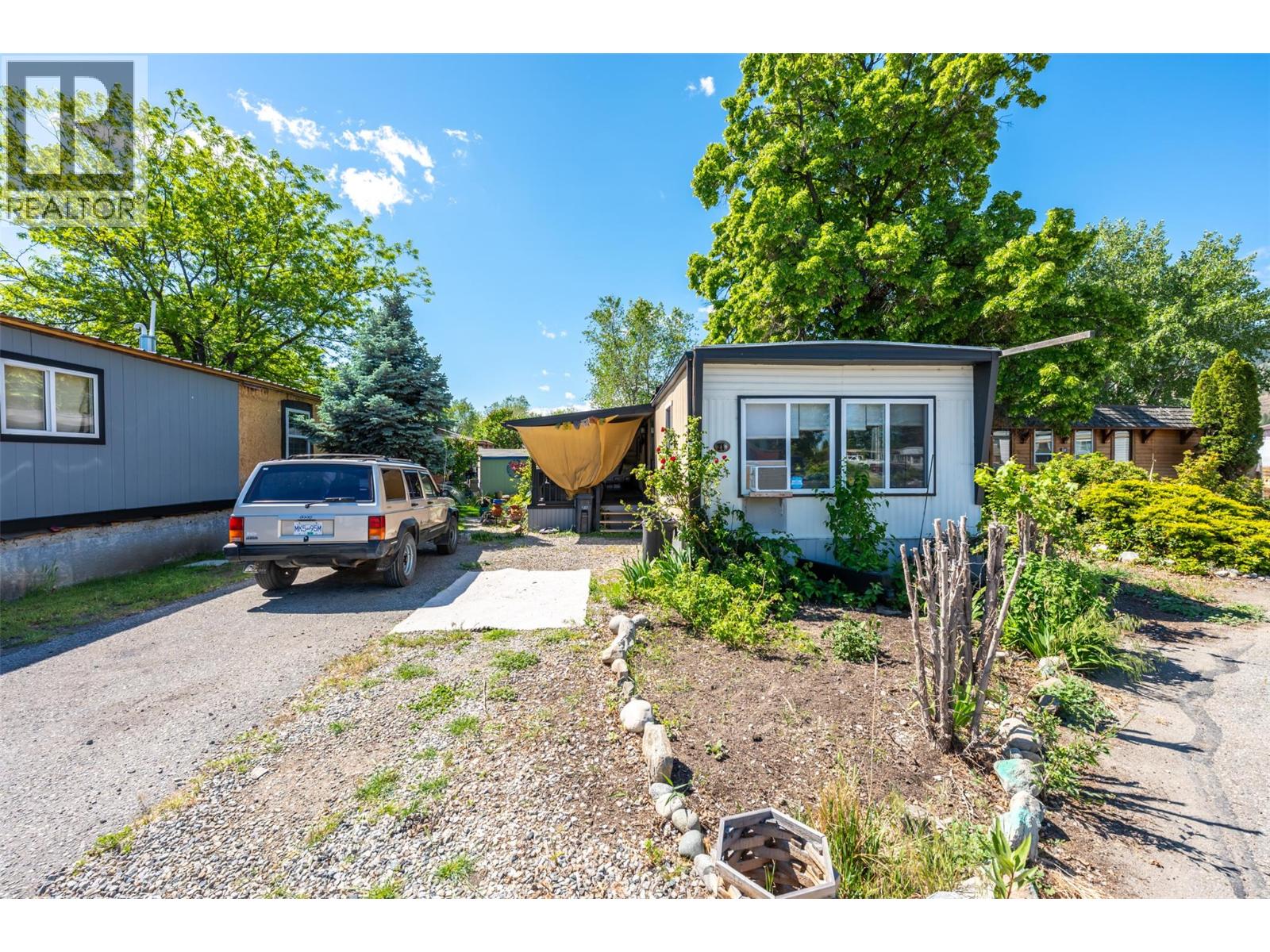 #21 3999 Skaha Lake Road - 4