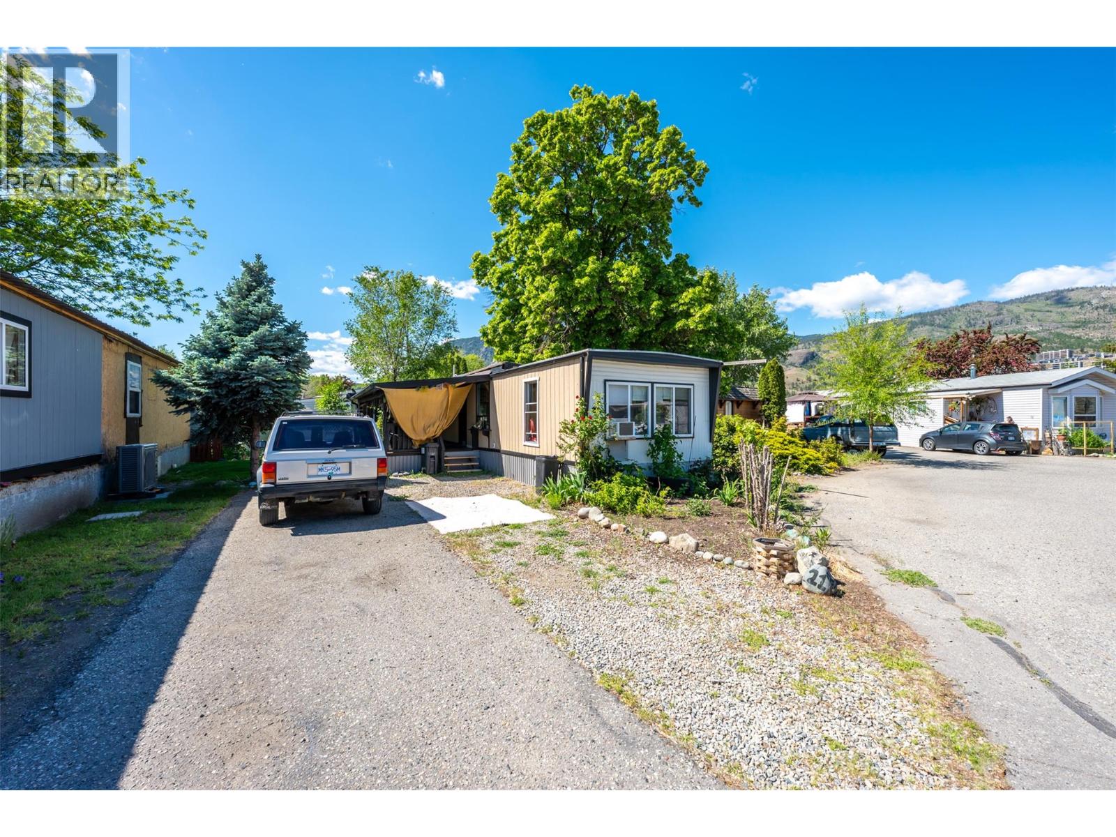 #21 3999 Skaha Lake Road - 6