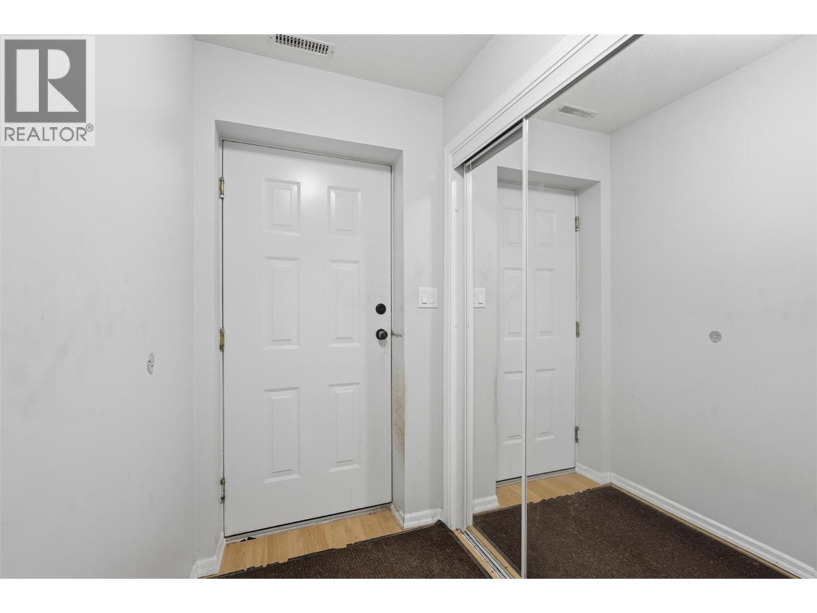 1897 Fleetwood Avenue - 34
