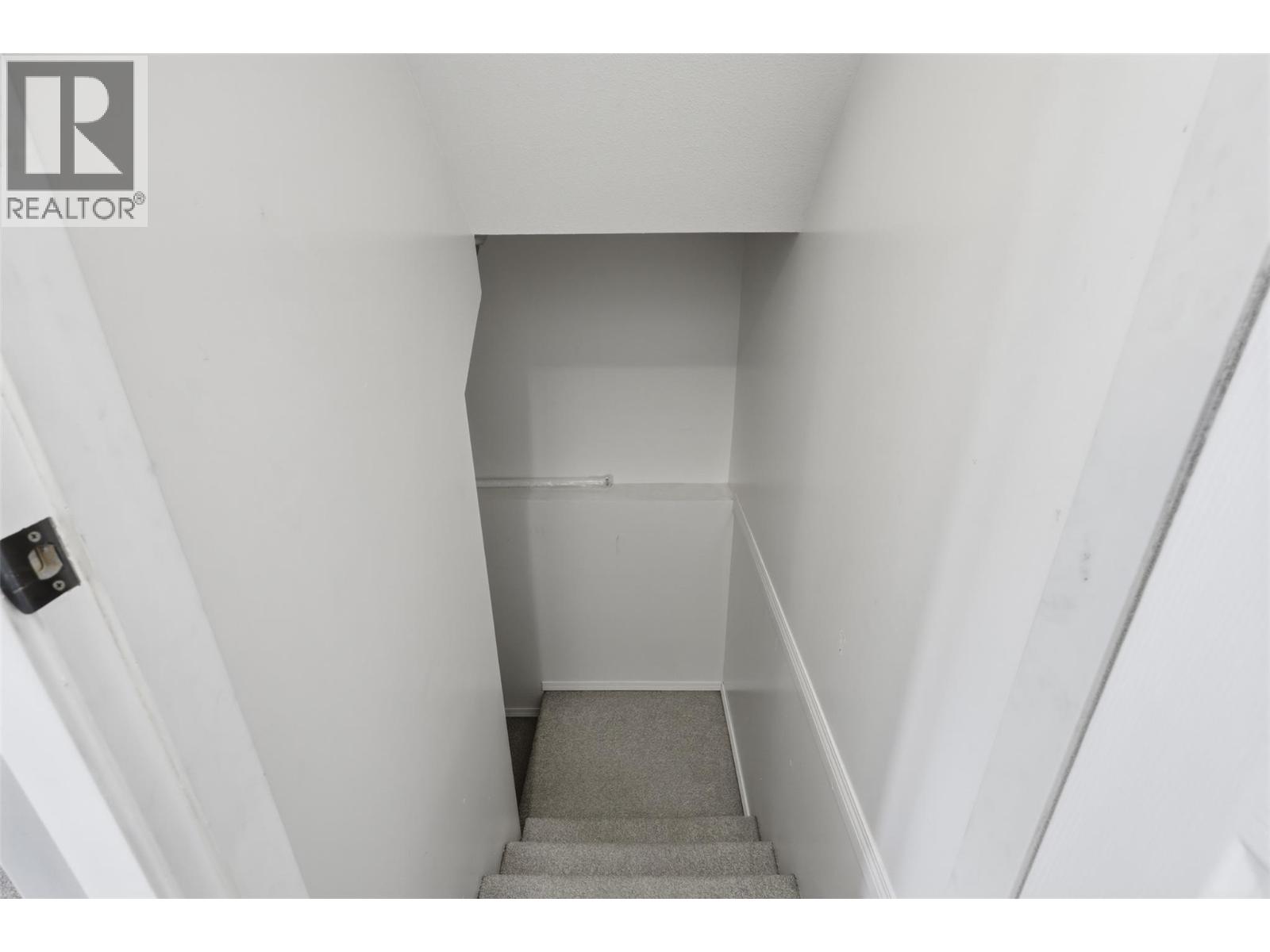 1897 Fleetwood Avenue - 25