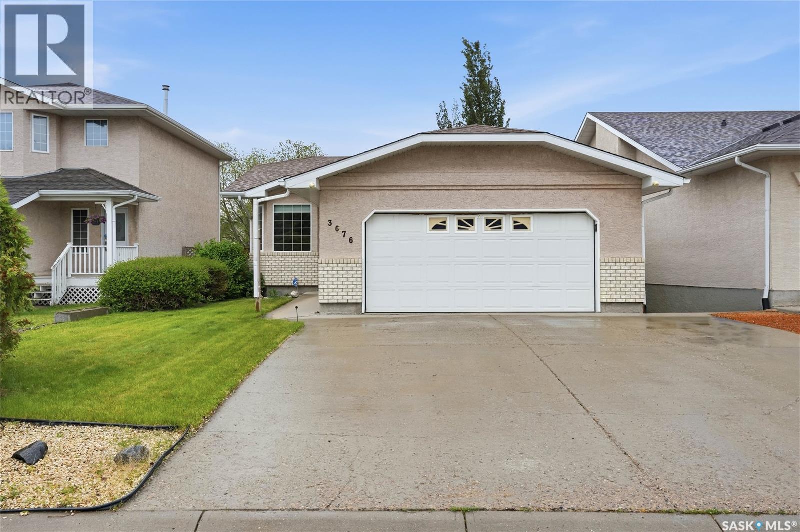 3676 Bishop CRESCENT E - photo 2