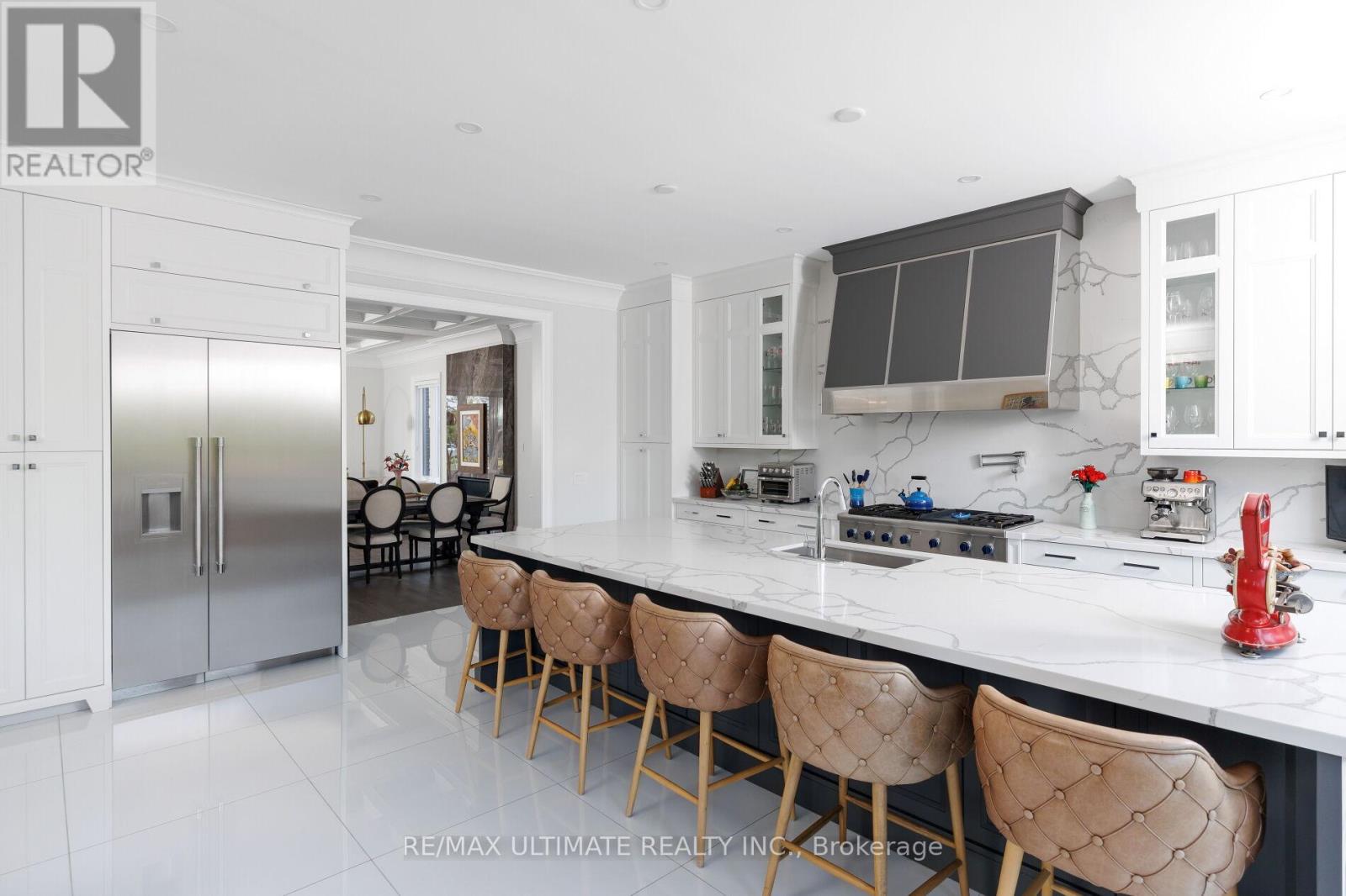 33 DORSEY DRIVE - 16