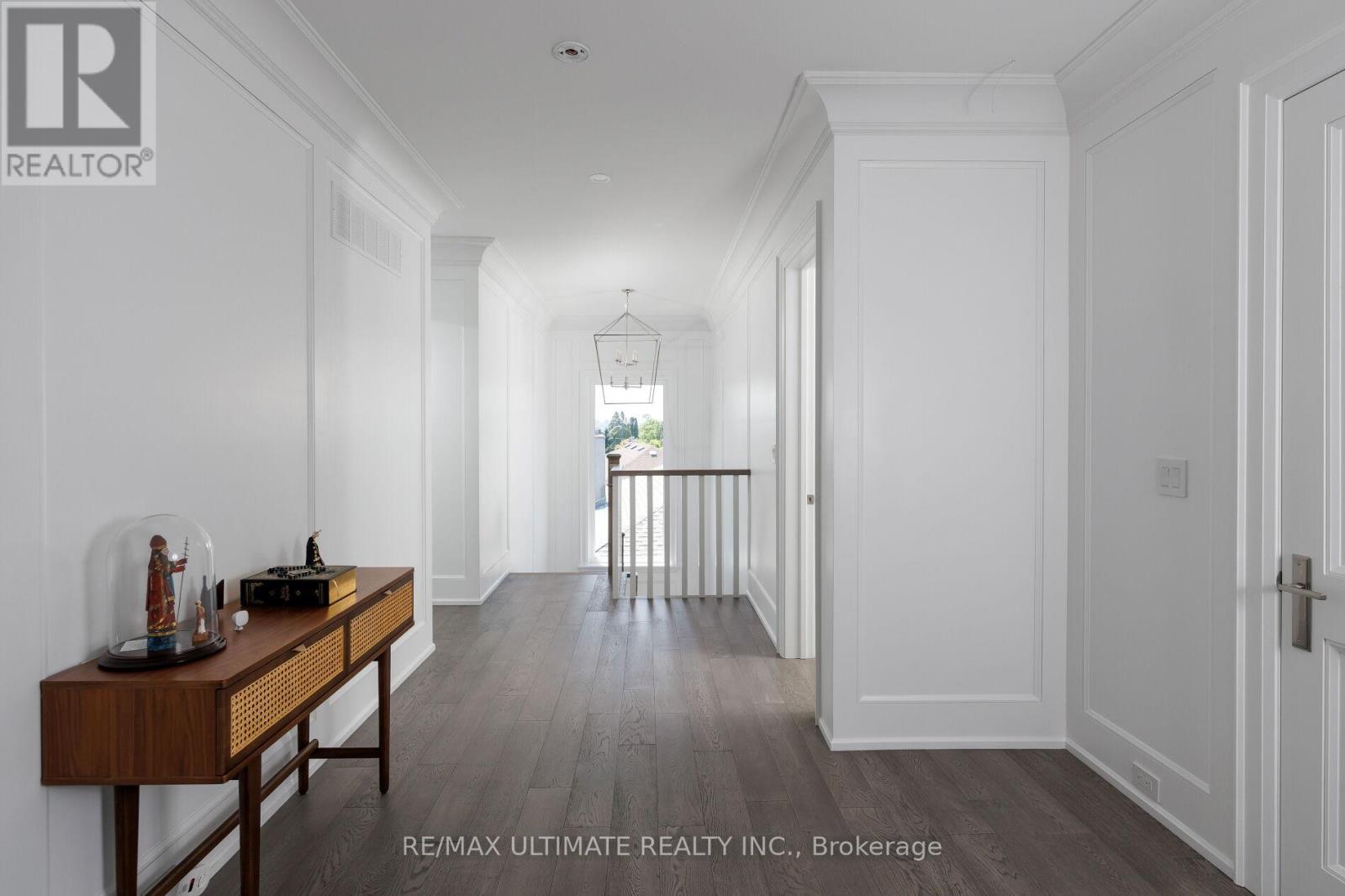 33 DORSEY DRIVE - 30