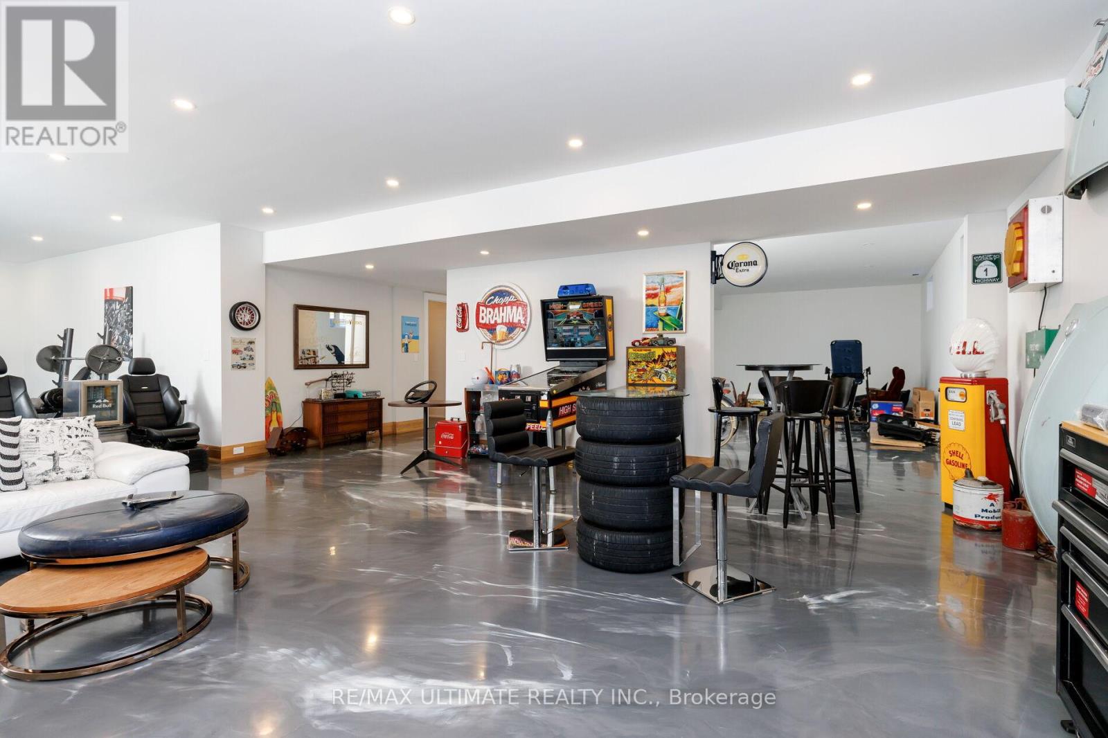 33 DORSEY DRIVE - 49