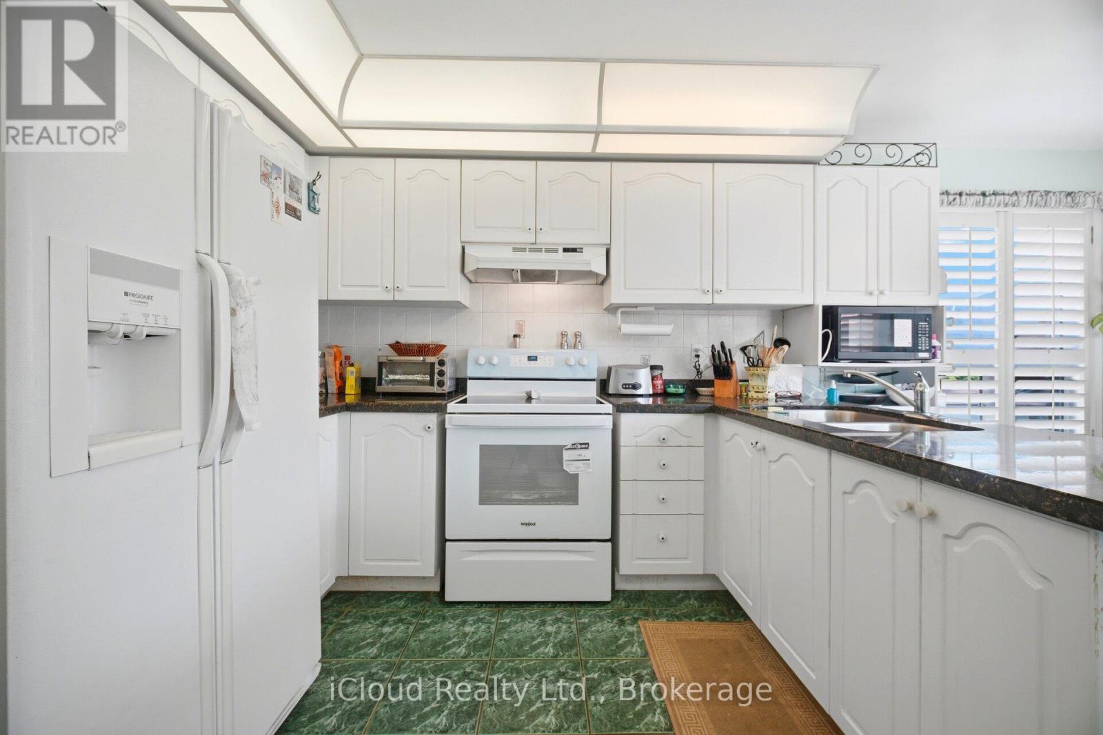 6332 GLEN MEADOWS ROAD - 16