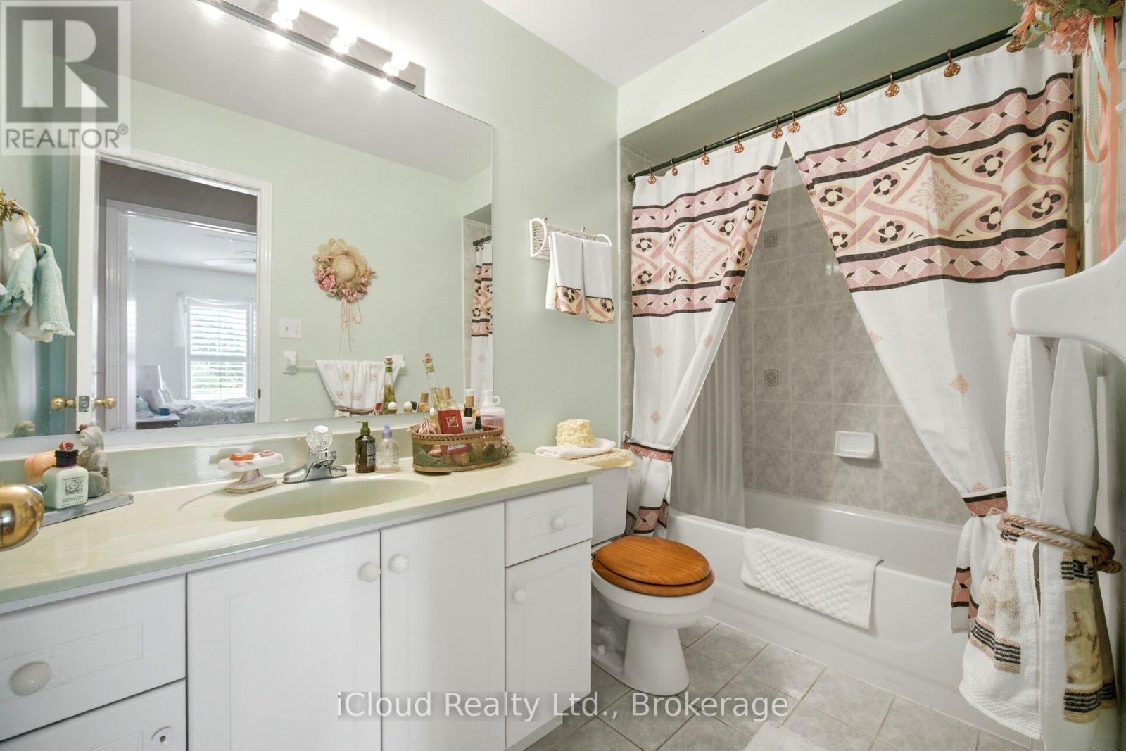 6332 GLEN MEADOWS ROAD - 32