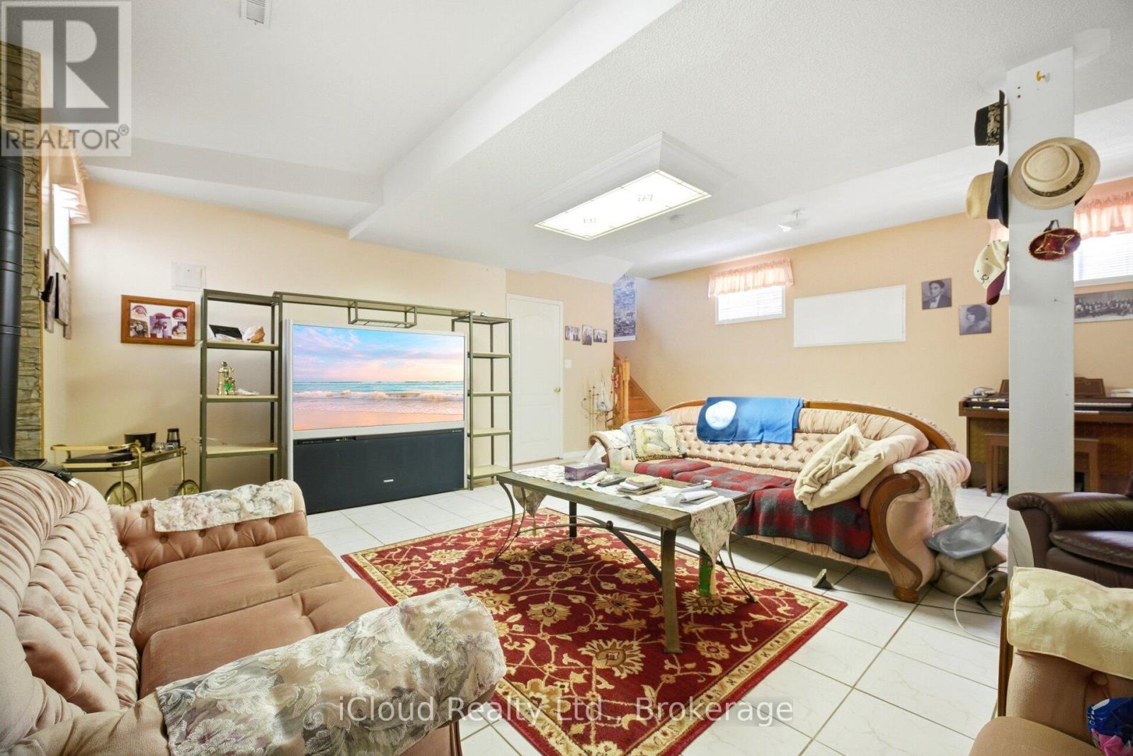6332 GLEN MEADOWS ROAD - 34