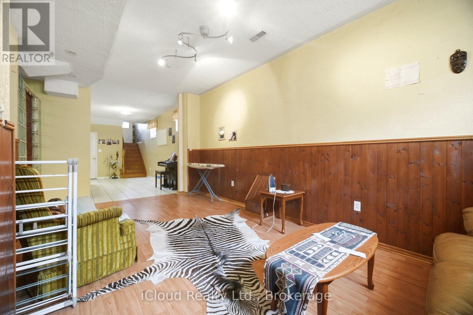 6332 GLEN MEADOWS ROAD - 39