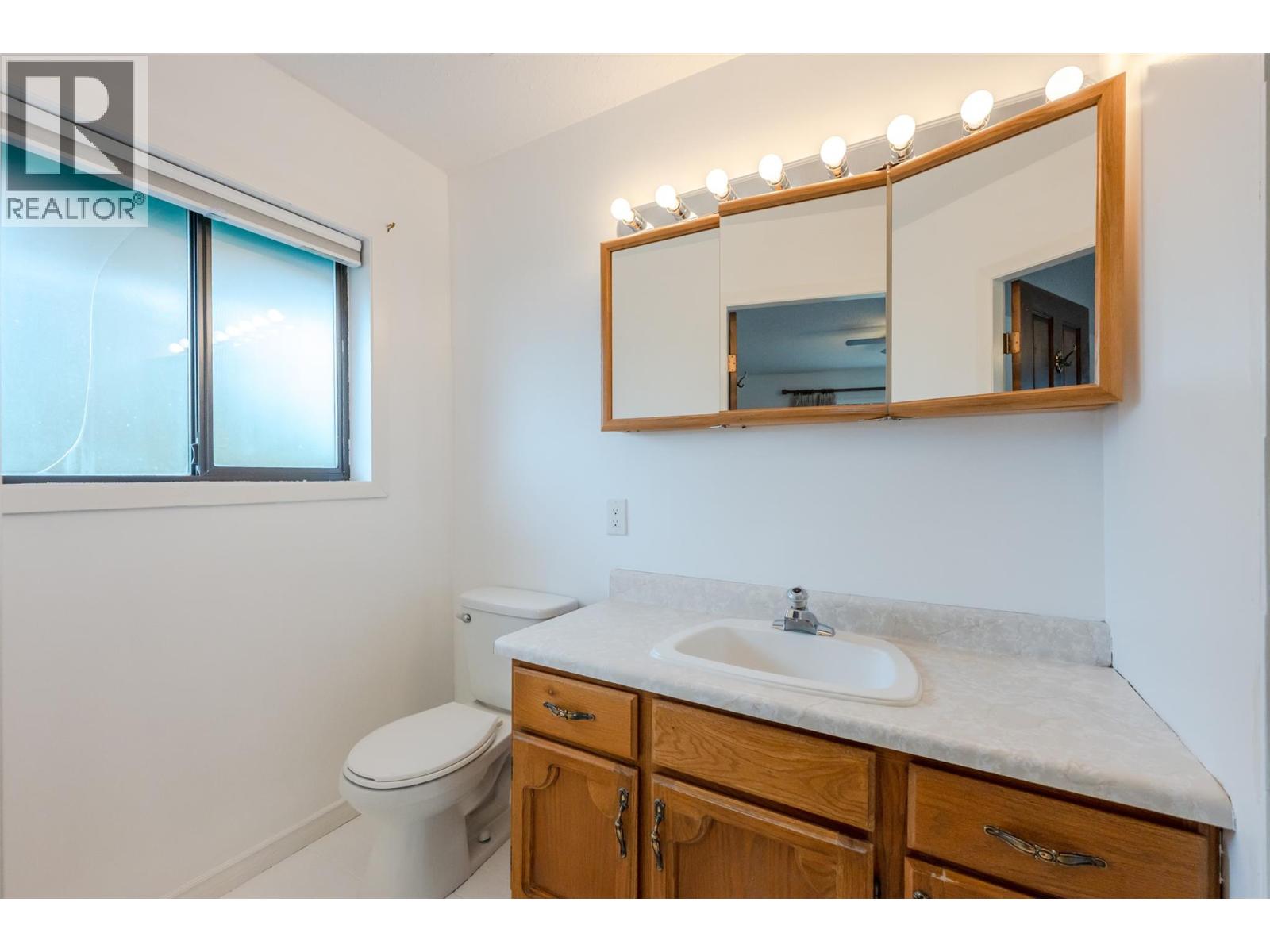 174 Adamson Court - 16