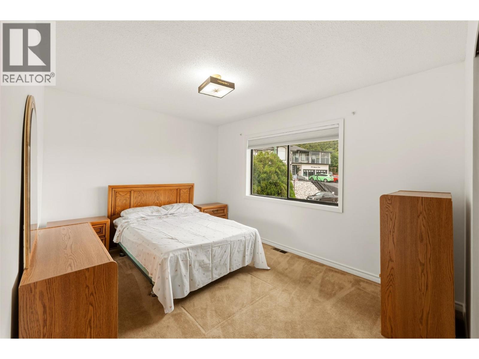 174 Adamson Court - 17