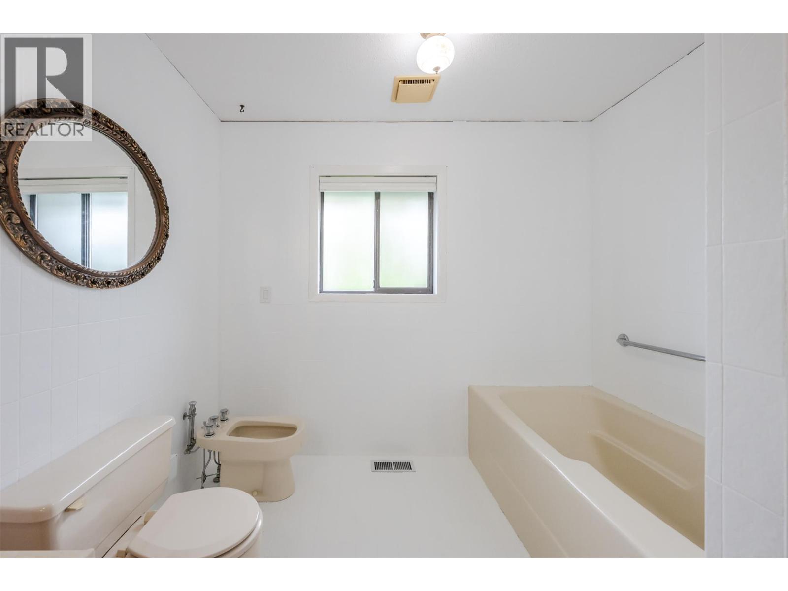 174 Adamson Court - 19