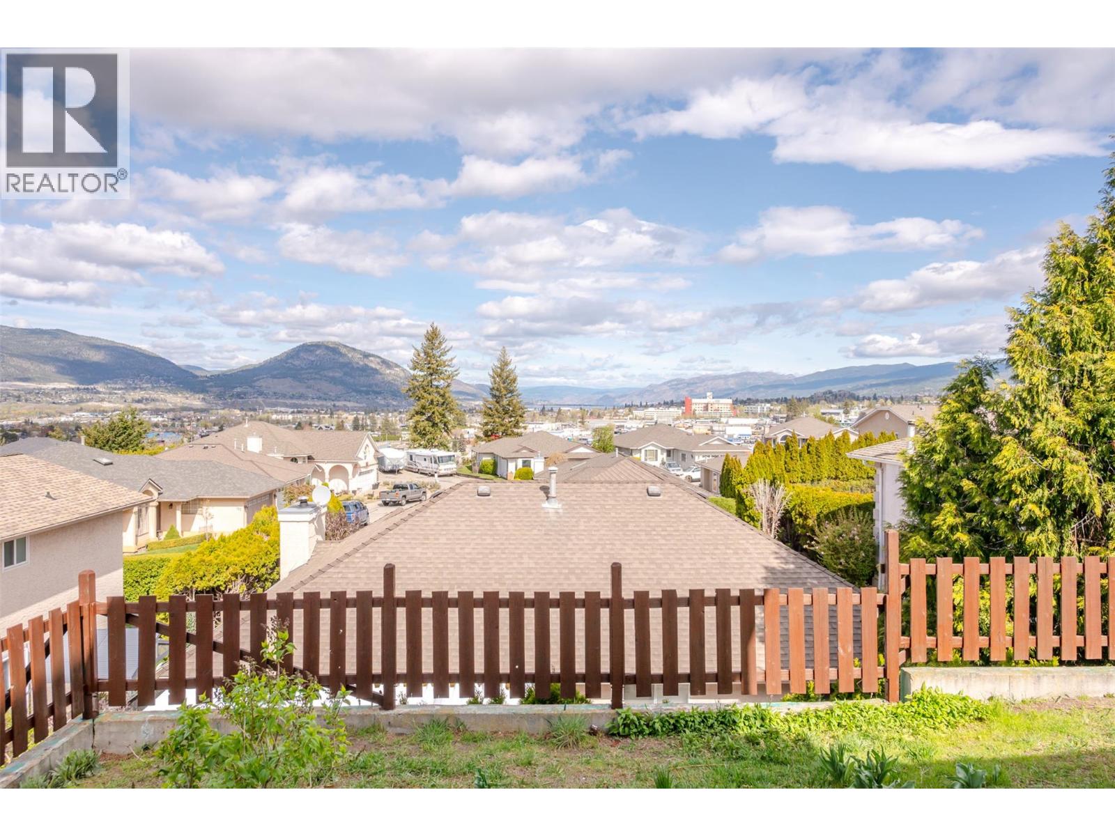 174 Adamson Court - 40