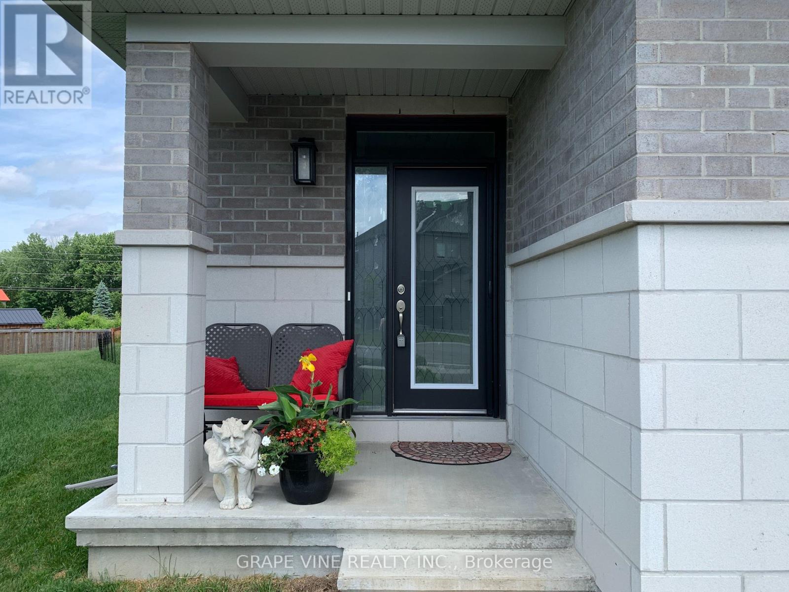 650 FISHER STREET - 3