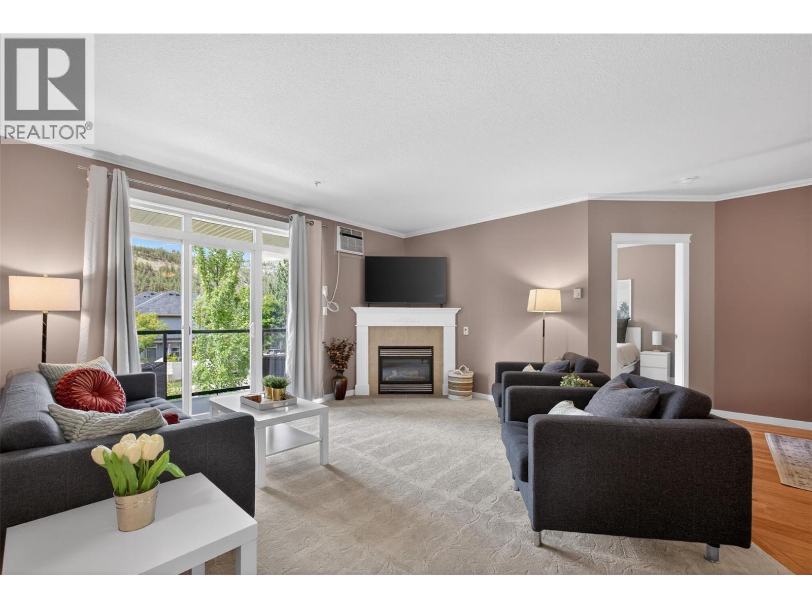 #206 305 Whitman Road - 10