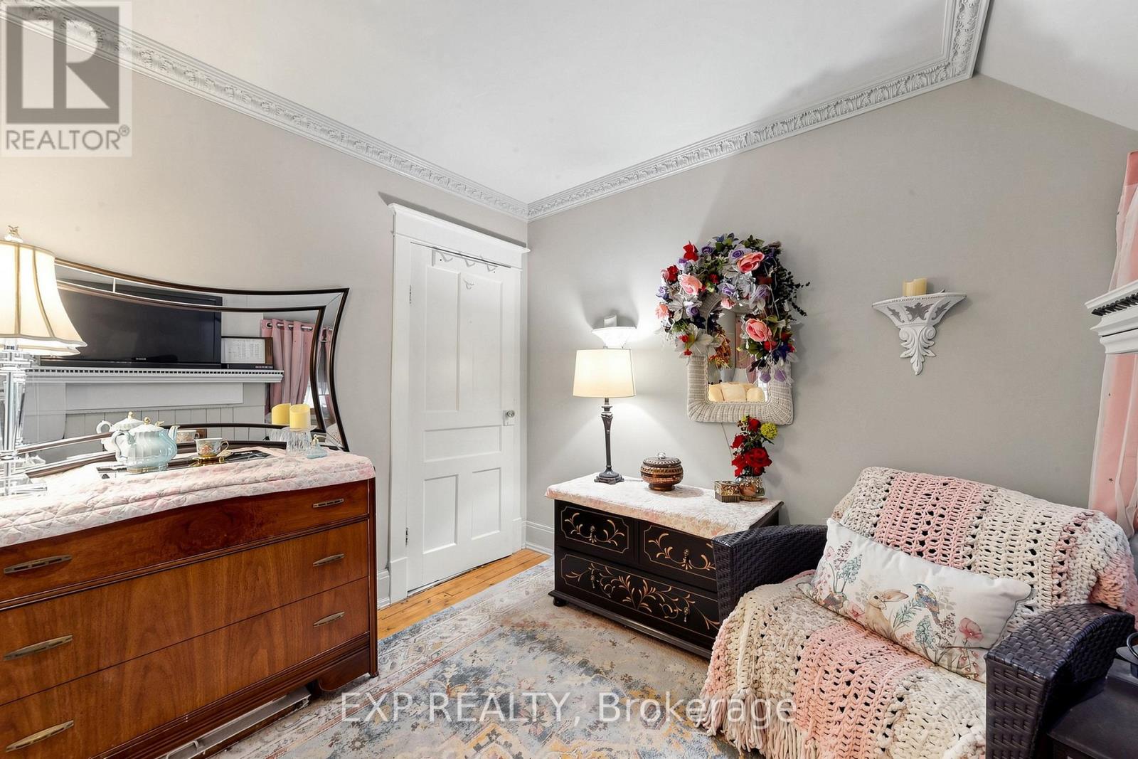 28 SIMCOE STREET - 20