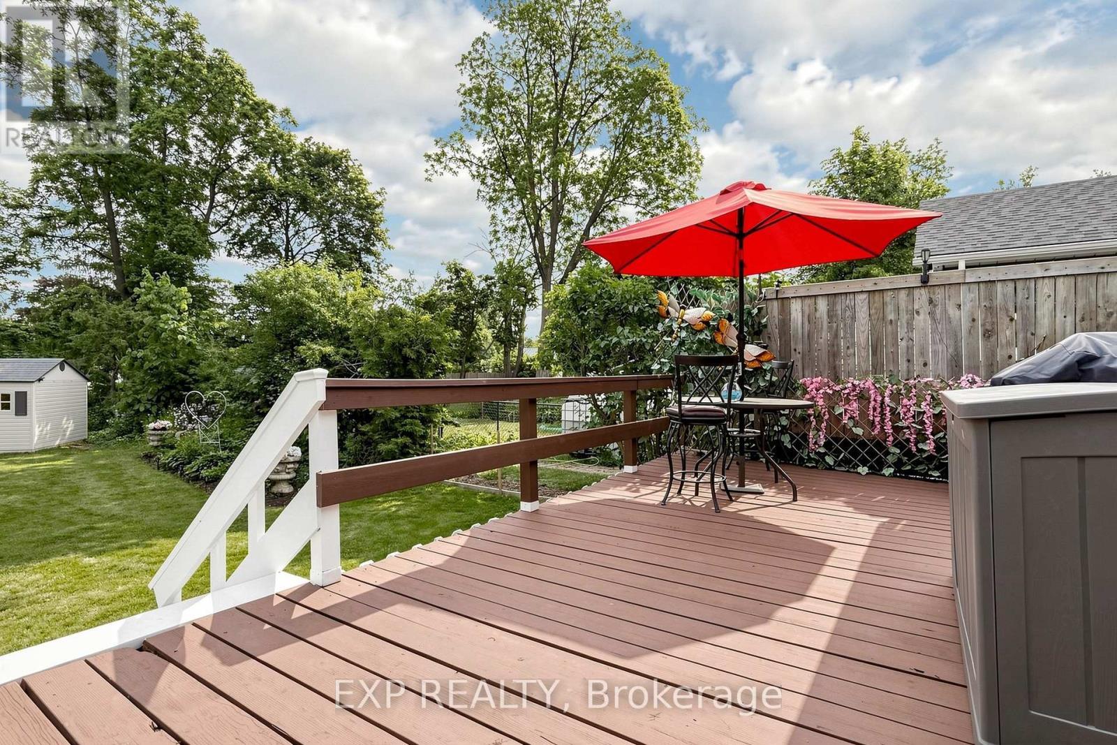 28 SIMCOE STREET - 32