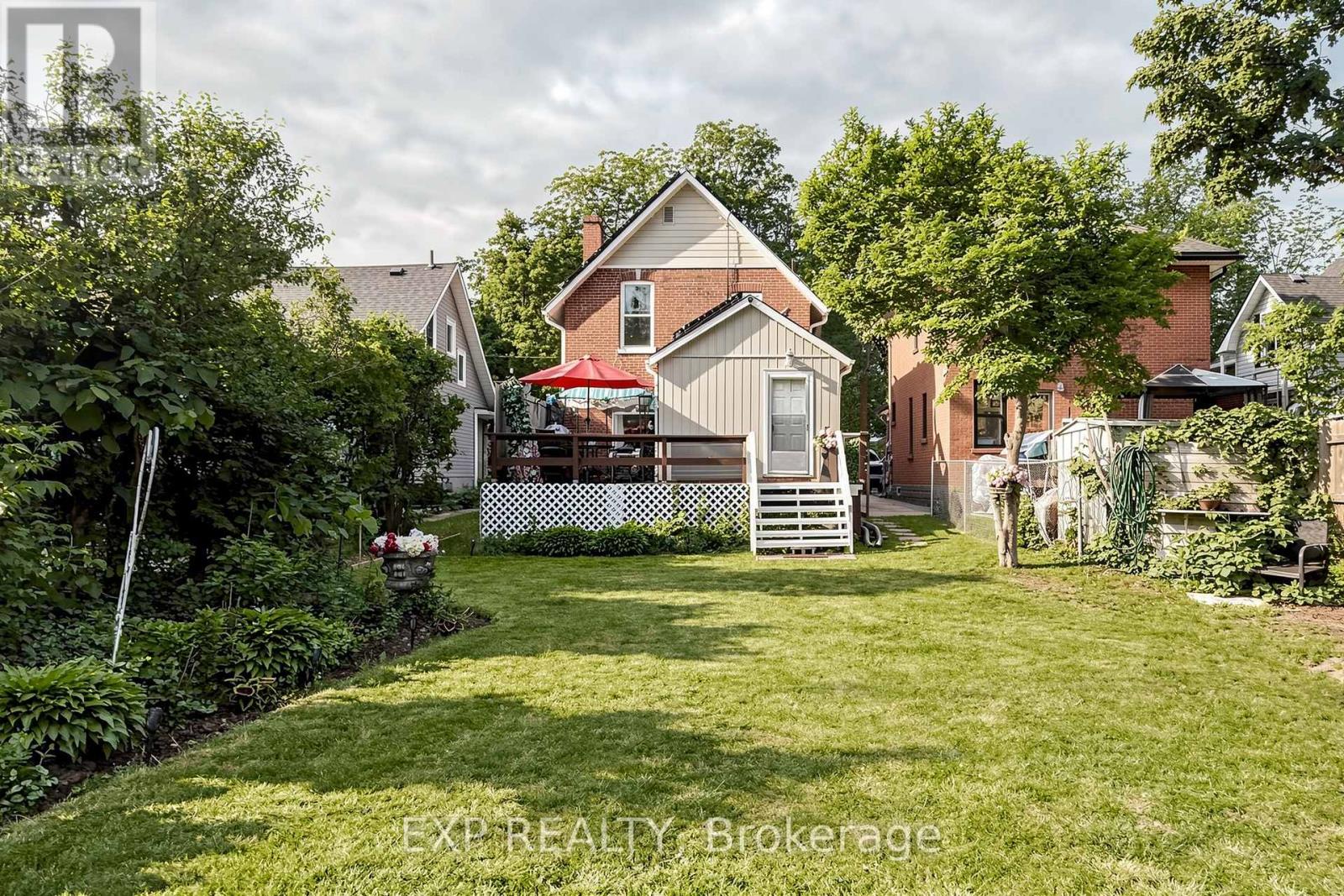 28 SIMCOE STREET - 36