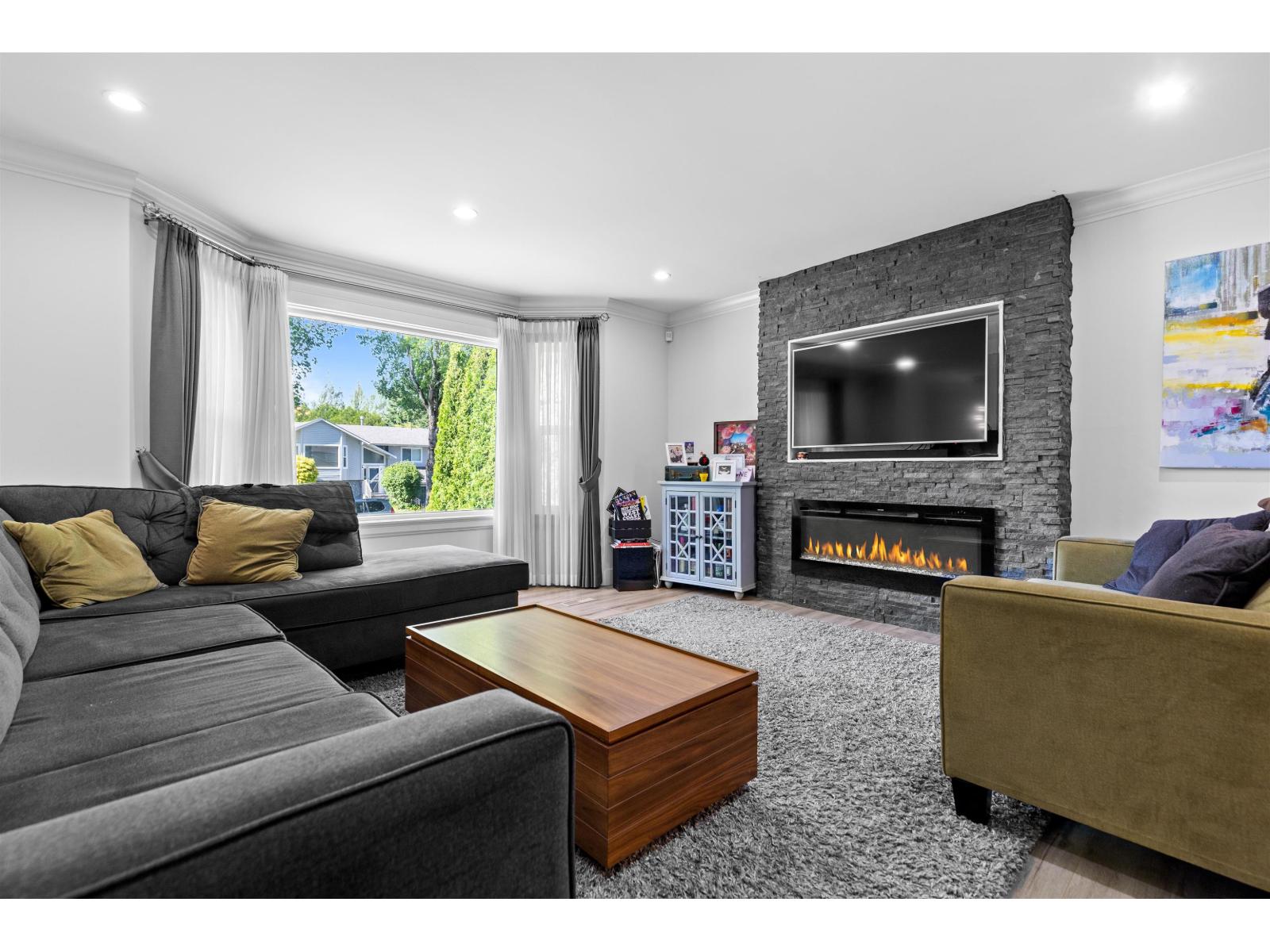 6 Bed, 3 Bath House for Sale in Surrey – 18238 58B AVENUE, Surrey – MLS# R3133679 - Image 10