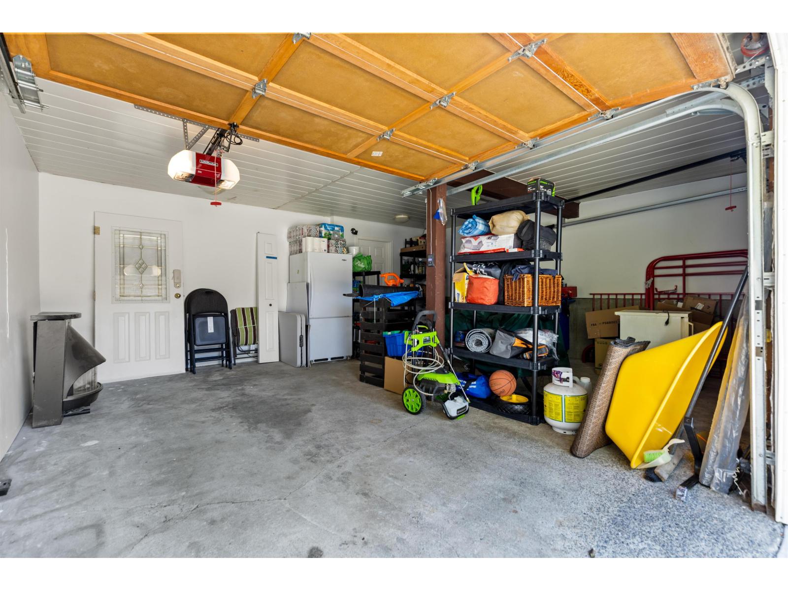 6 Bed, 3 Bath House for Sale in Surrey – 18238 58B AVENUE, Surrey – MLS# R3133679 - Image 35