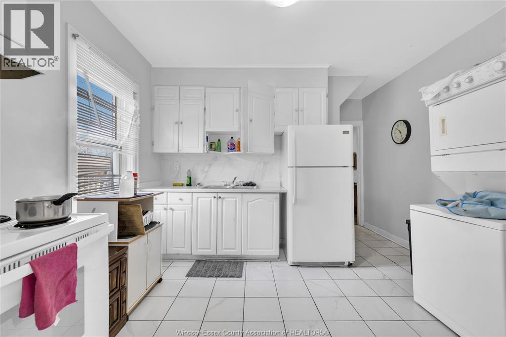 3497 PETER STREET - 8