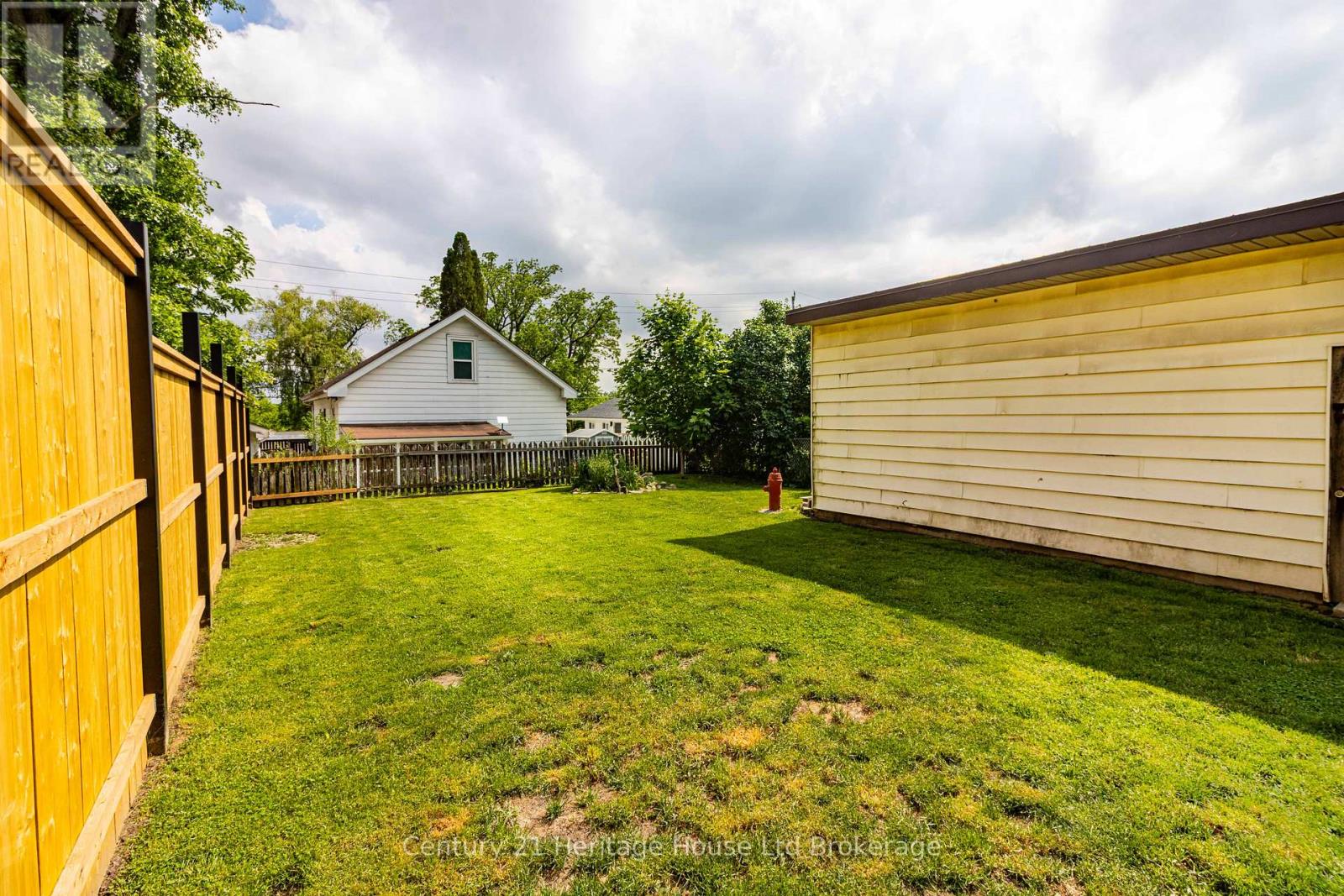 552 HATCH STREET - 25
