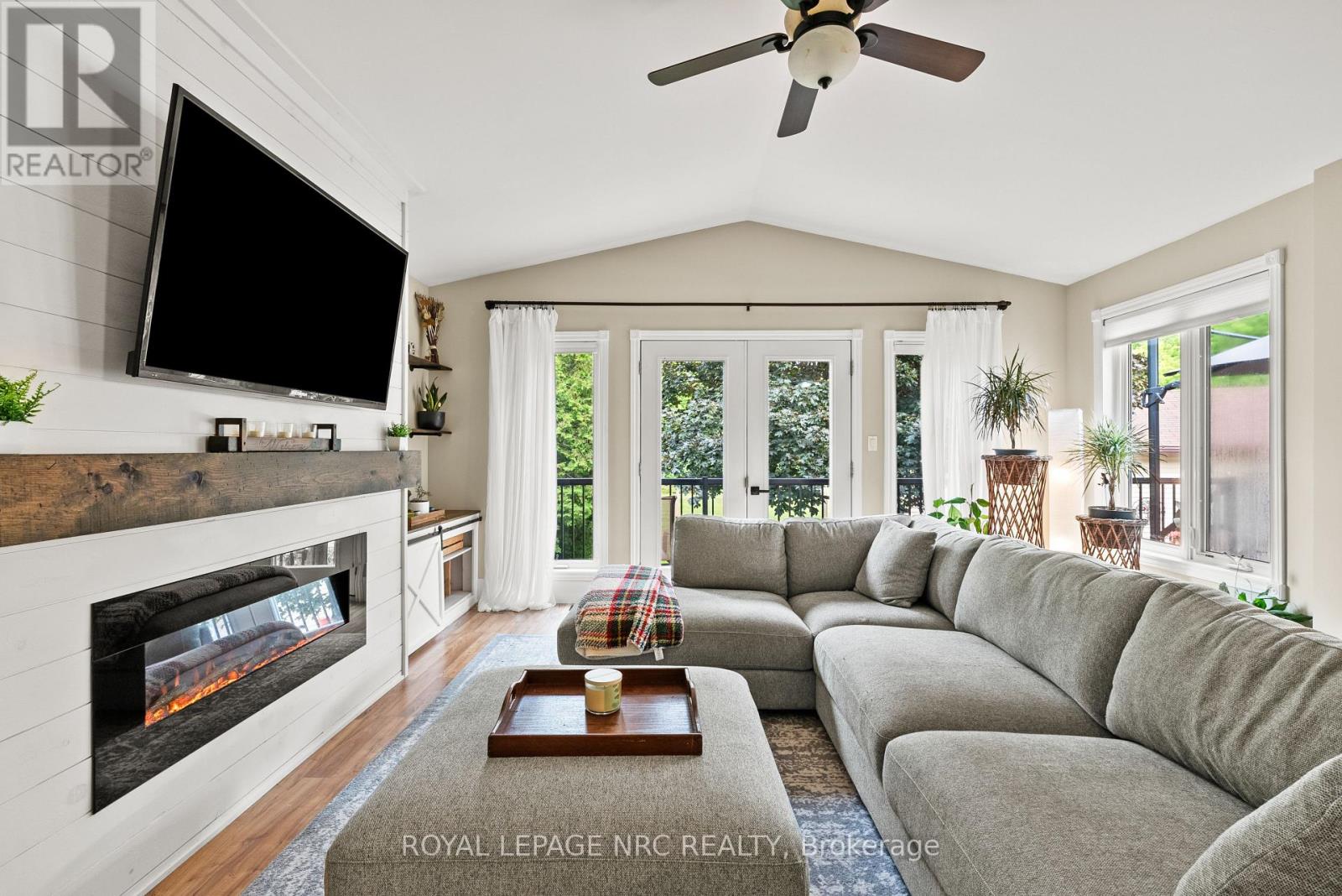 15 PARK ROAD S - 10